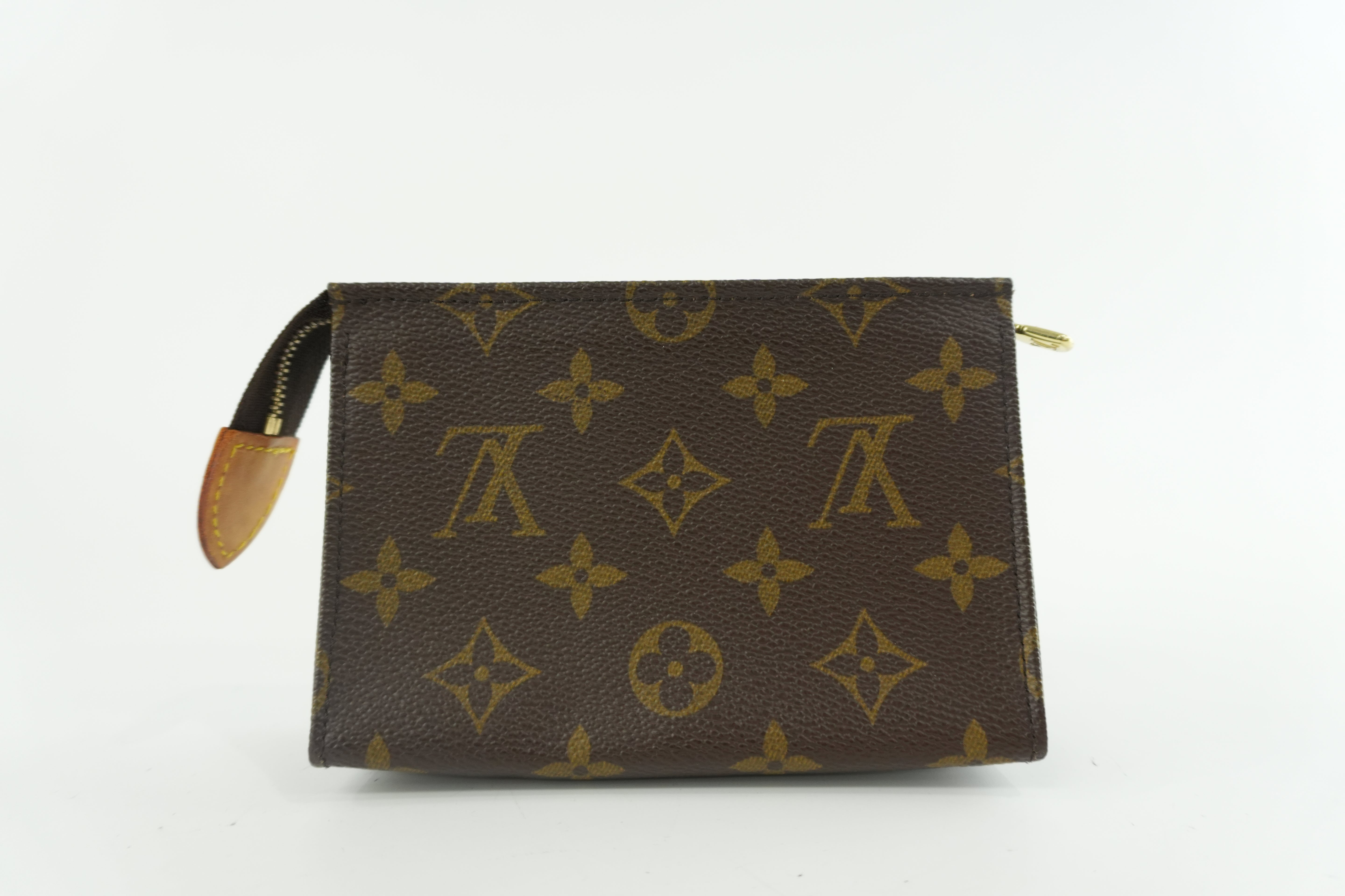 Pre-owned Louis Vuitton Monogram Toiletry 15 Pouch
