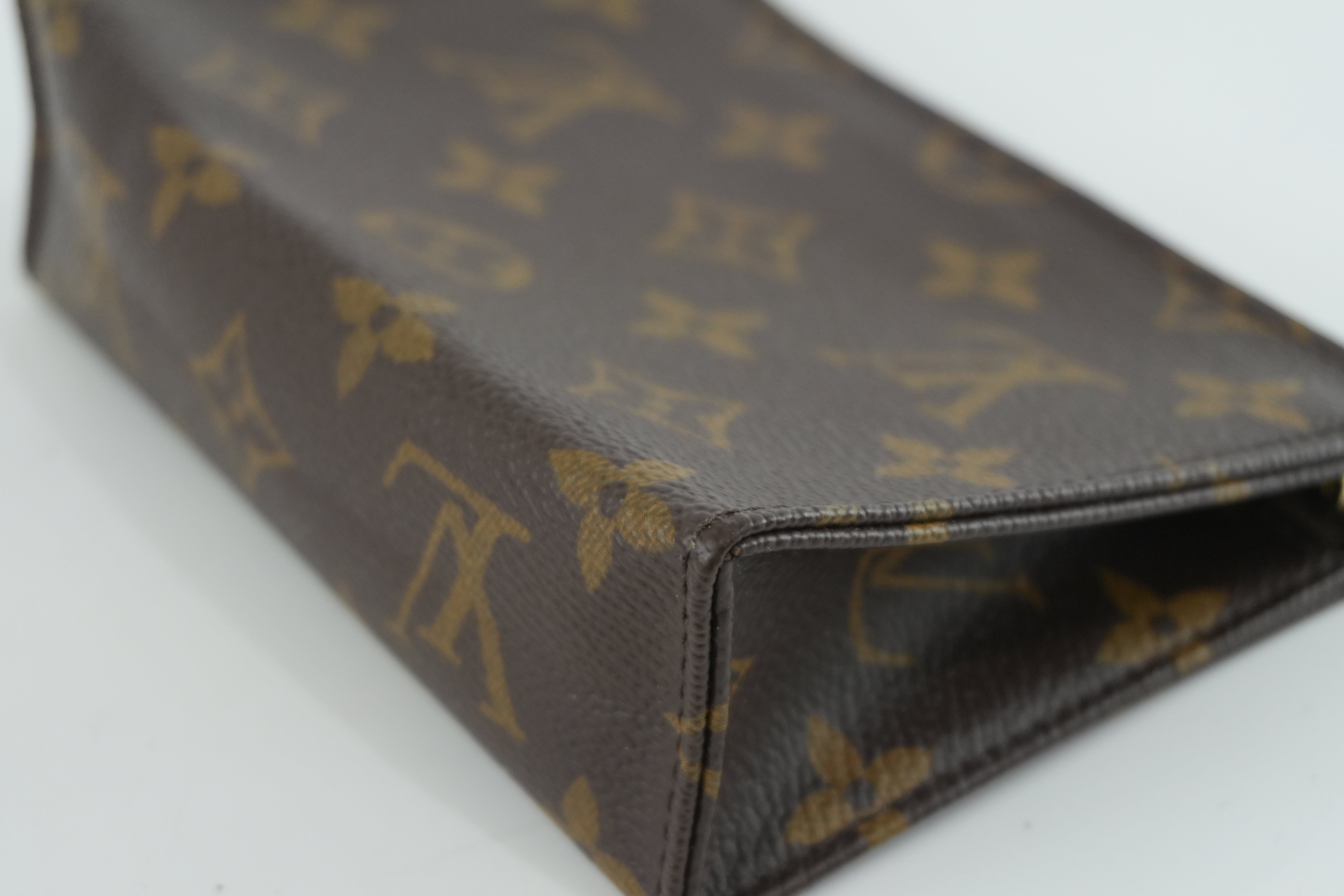 Pre-owned Louis Vuitton Monogram Toiletry 15 Pouch