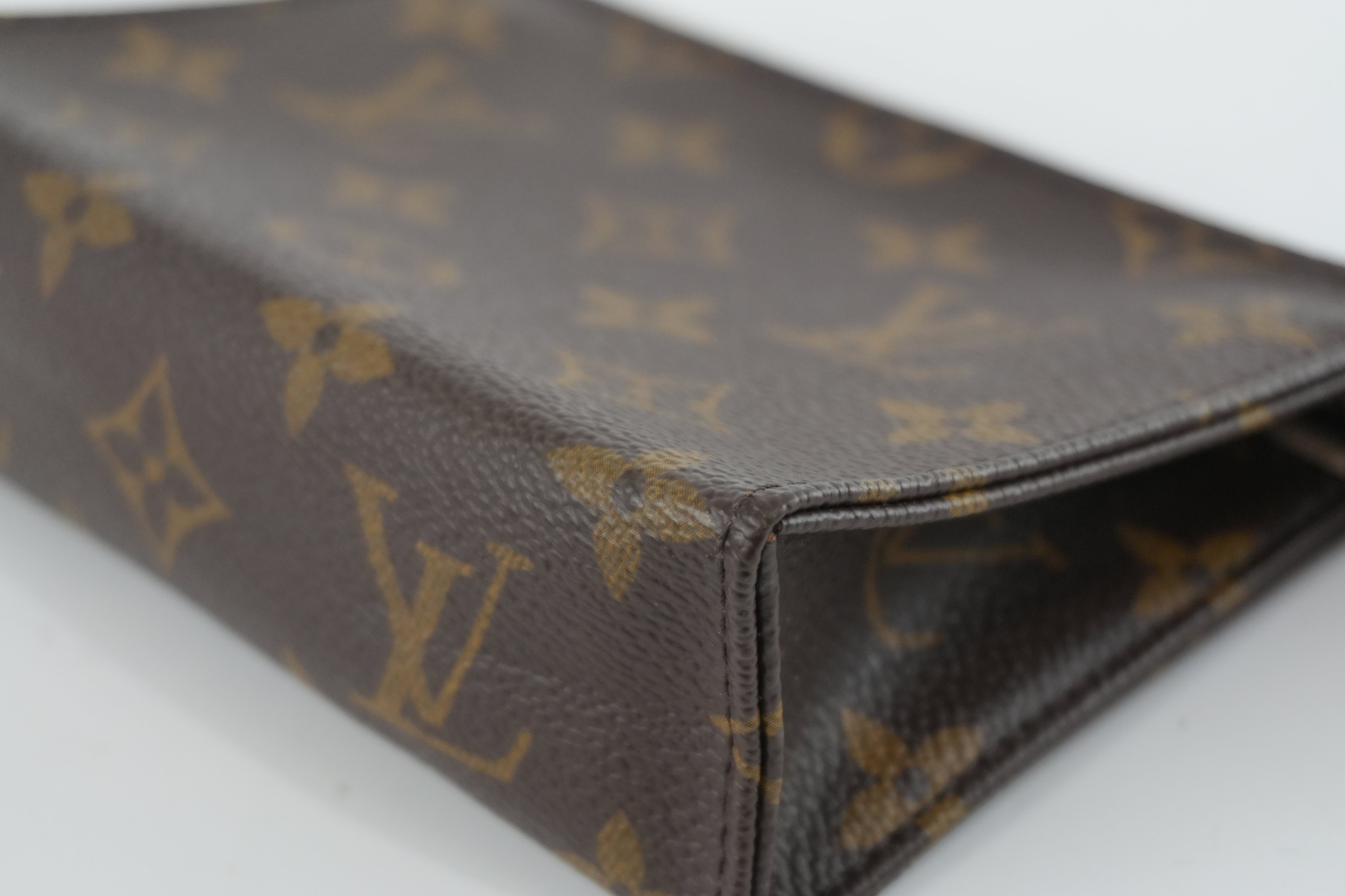 Pre-owned Louis Vuitton Monogram Toiletry 15 Pouch