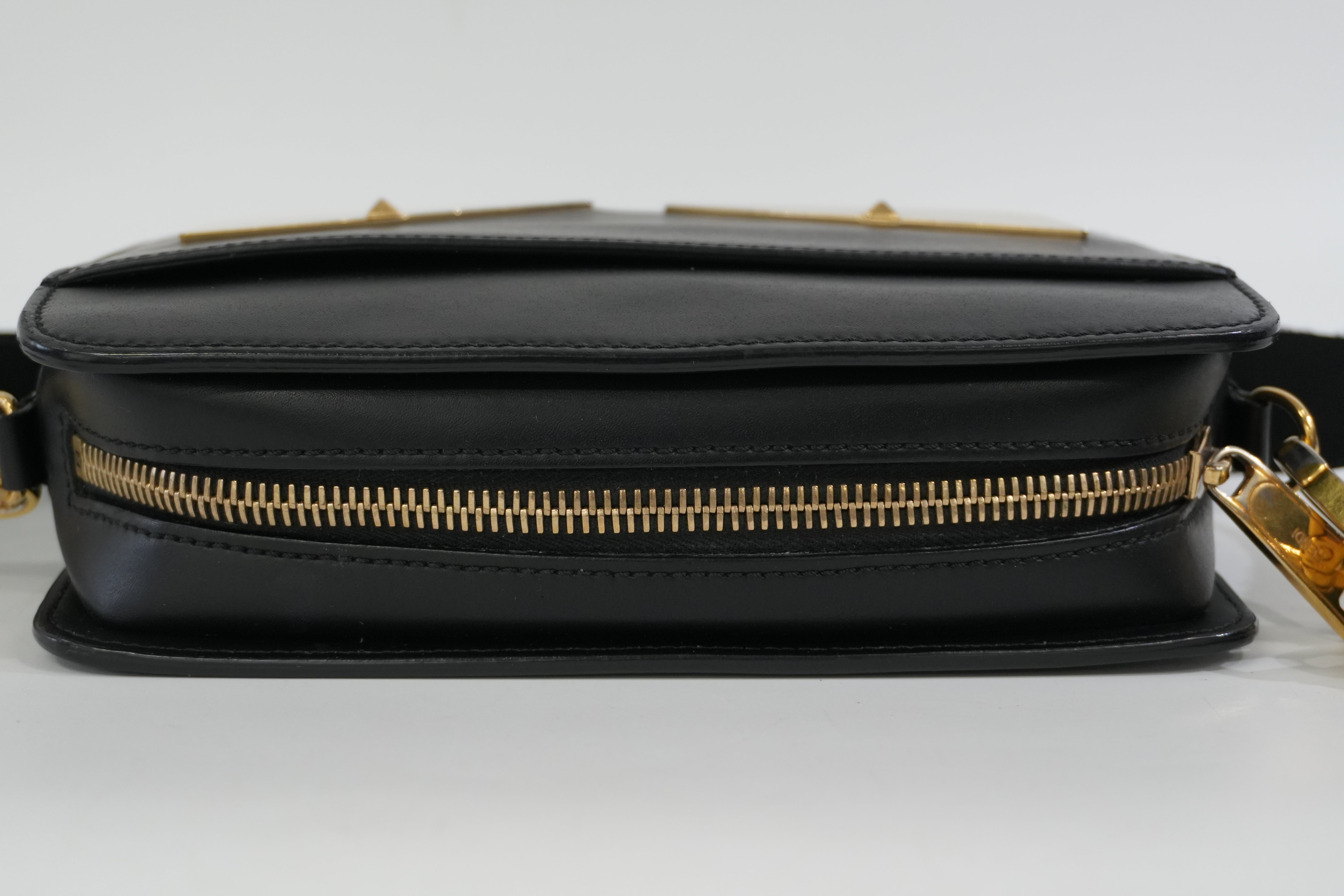 Pre-Owned Fendi Monster Eyes Camera Crossbody Bag Black