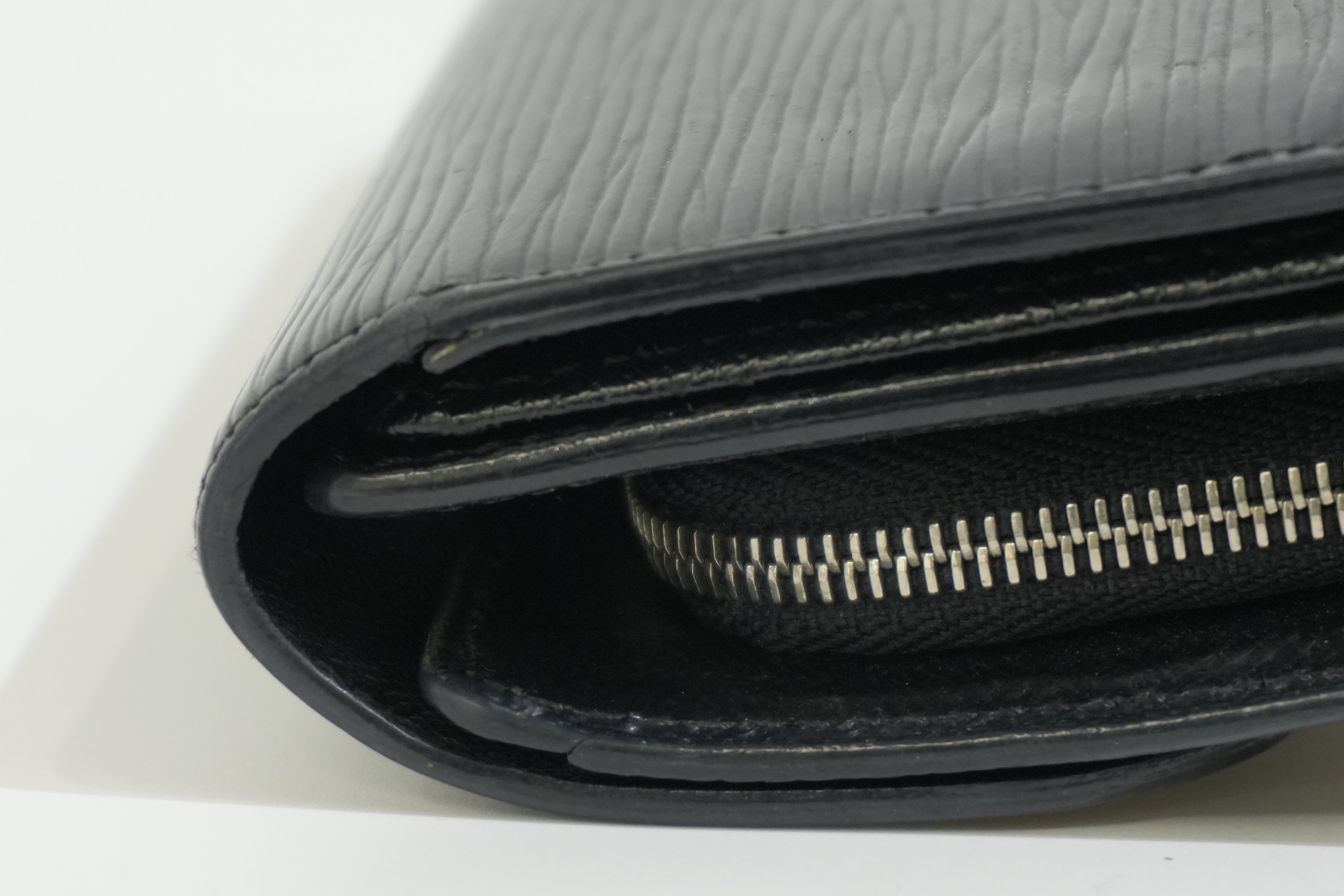 Pre-owned Louis Vuitton Epi Joey Compact Wallet Black