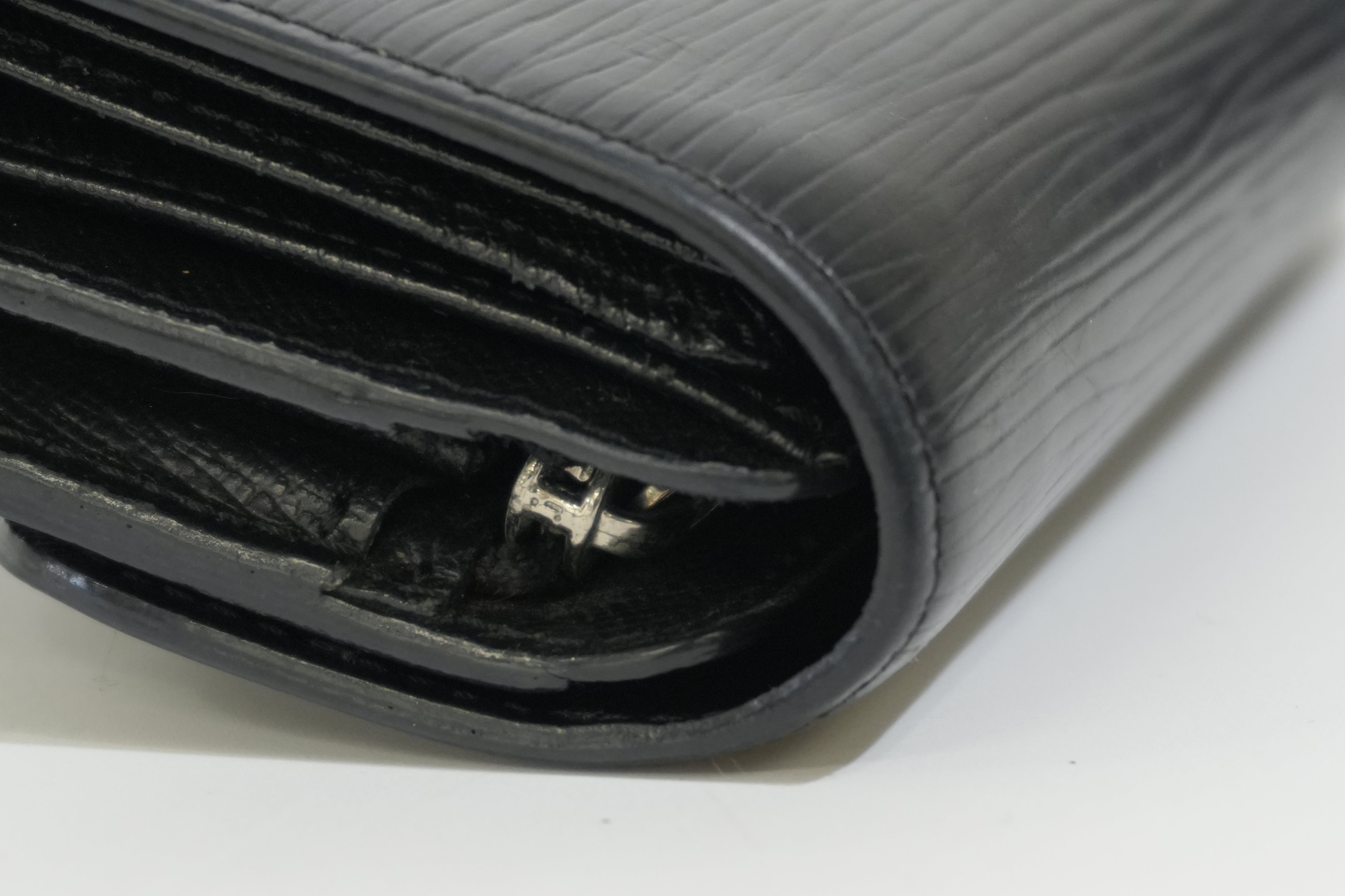 Pre-owned Louis Vuitton Epi Joey Compact Wallet Black