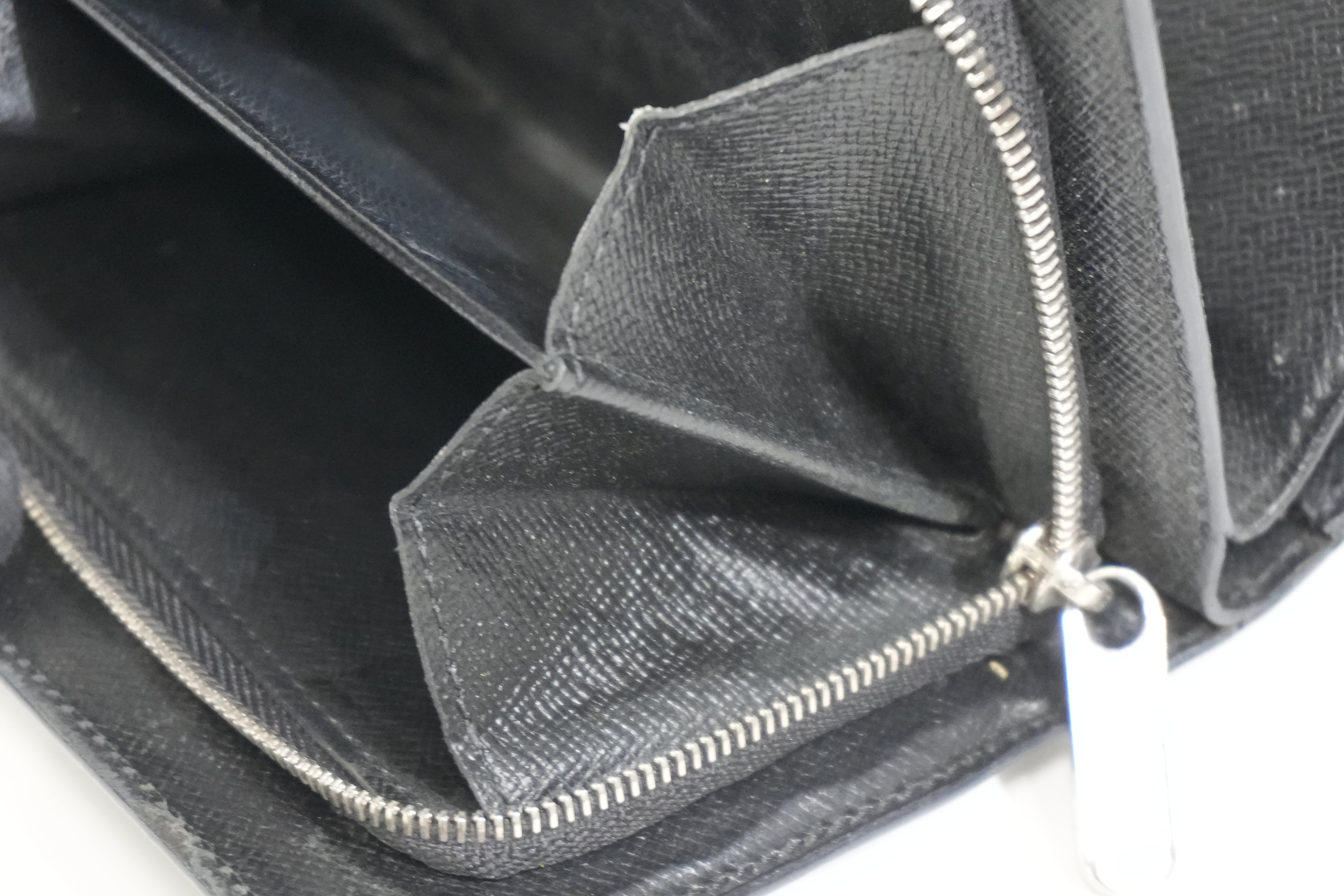 Pre-owned Louis Vuitton Epi Joey Compact Wallet Black
