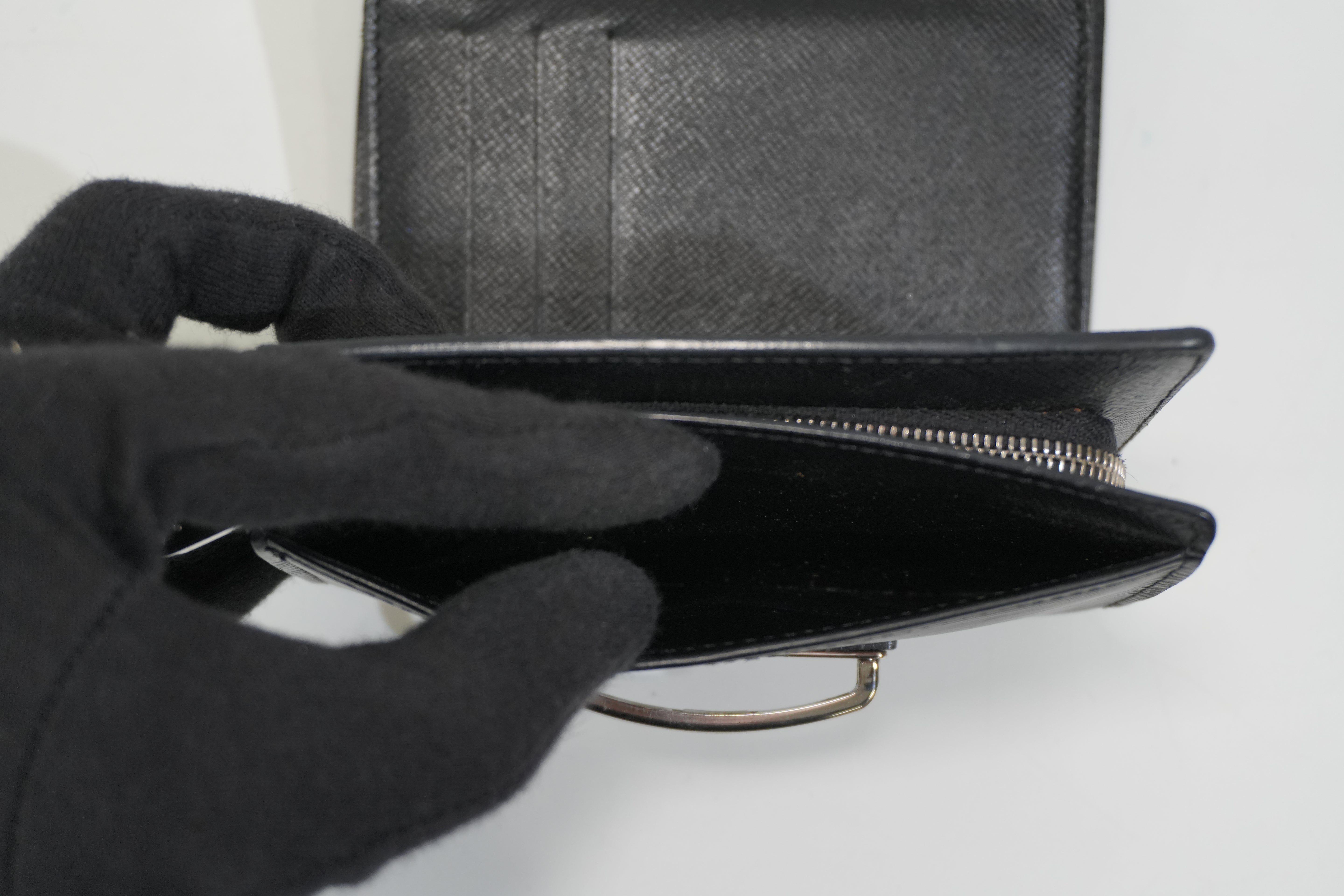 Pre-owned Louis Vuitton Epi Joey Compact Wallet Black