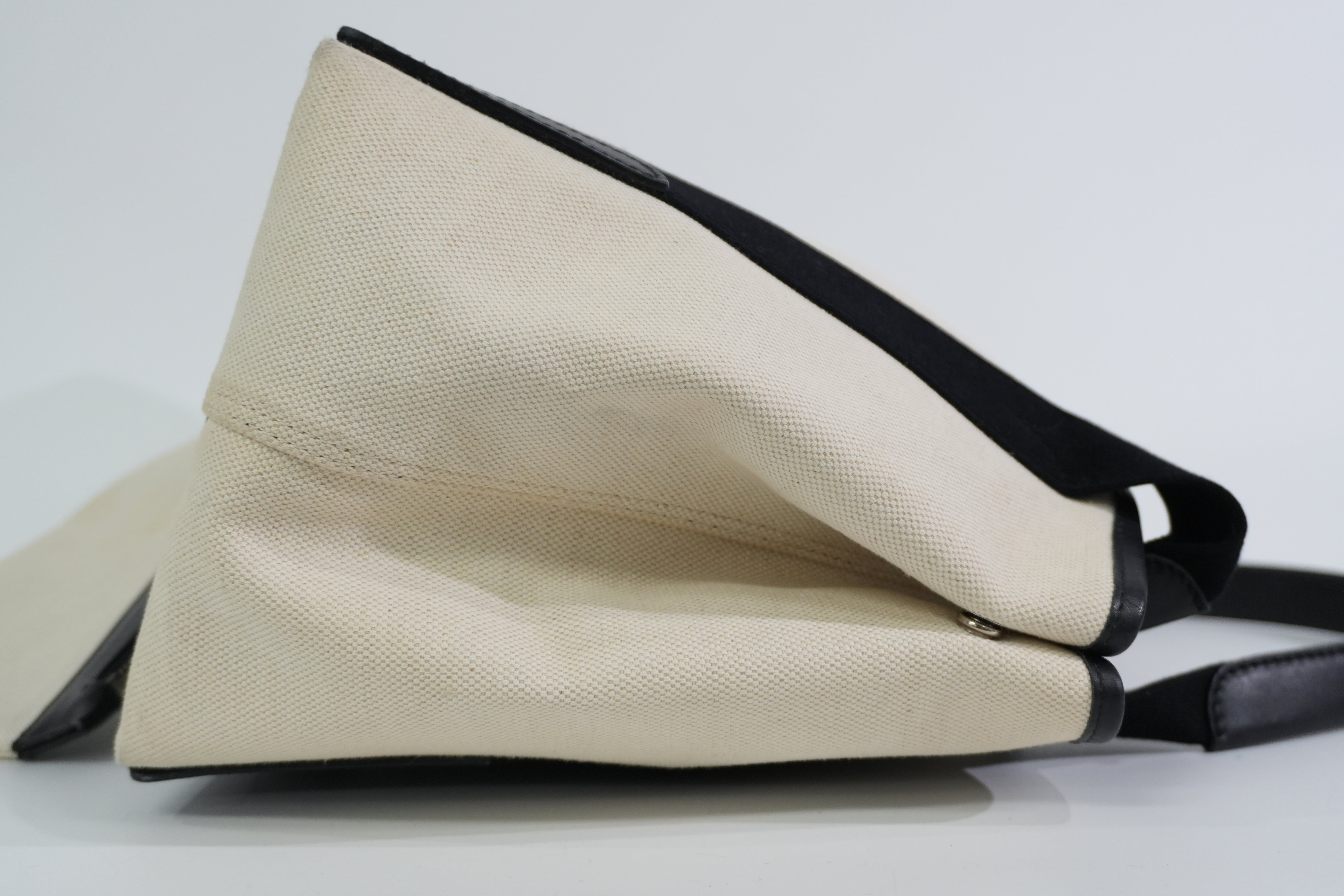 Pre-owned Balenciaga Navy Cabas Small Handbag Black and White