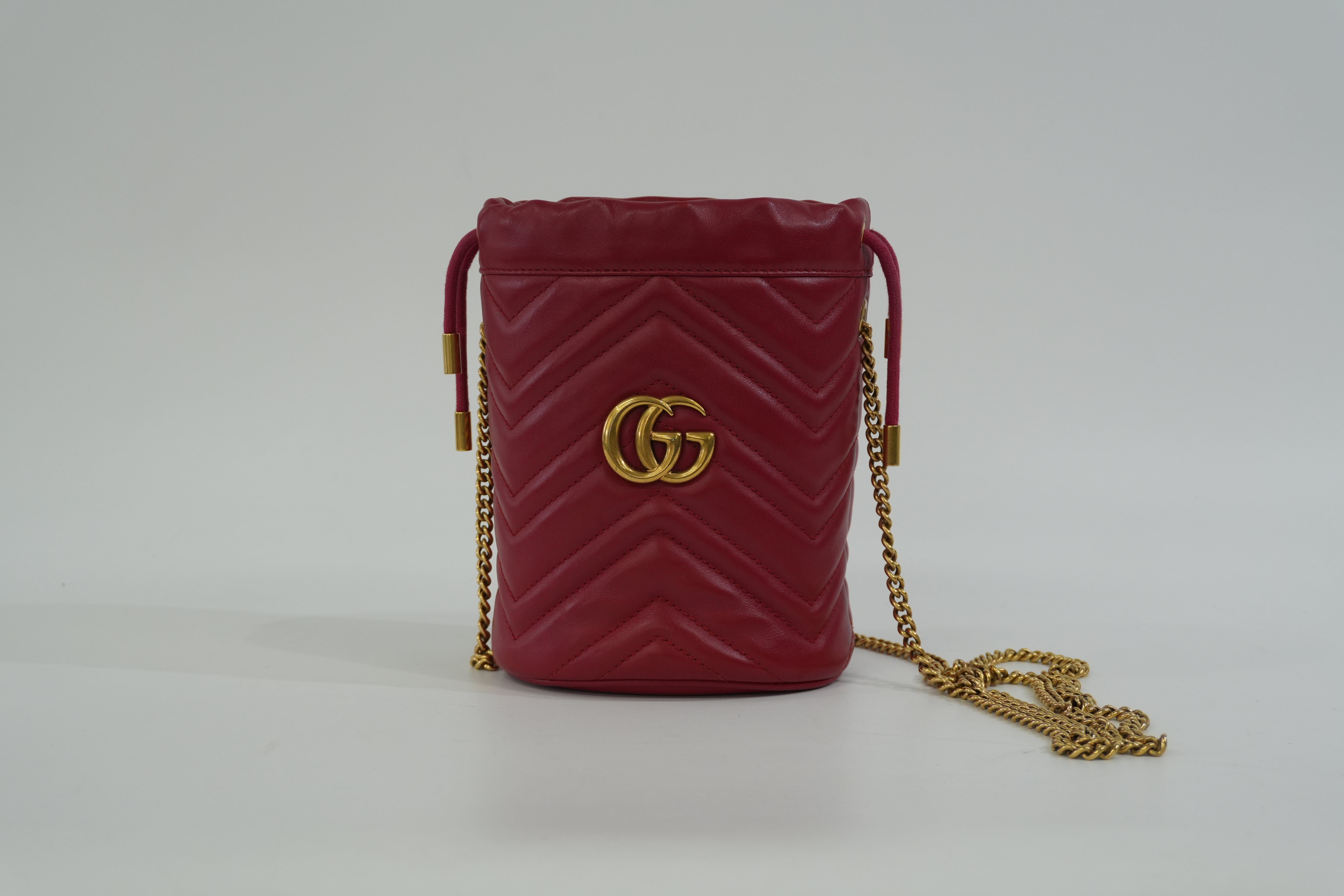 Pre-Owned Gucci Marmont Mini Bucket Crossbody Bag Red