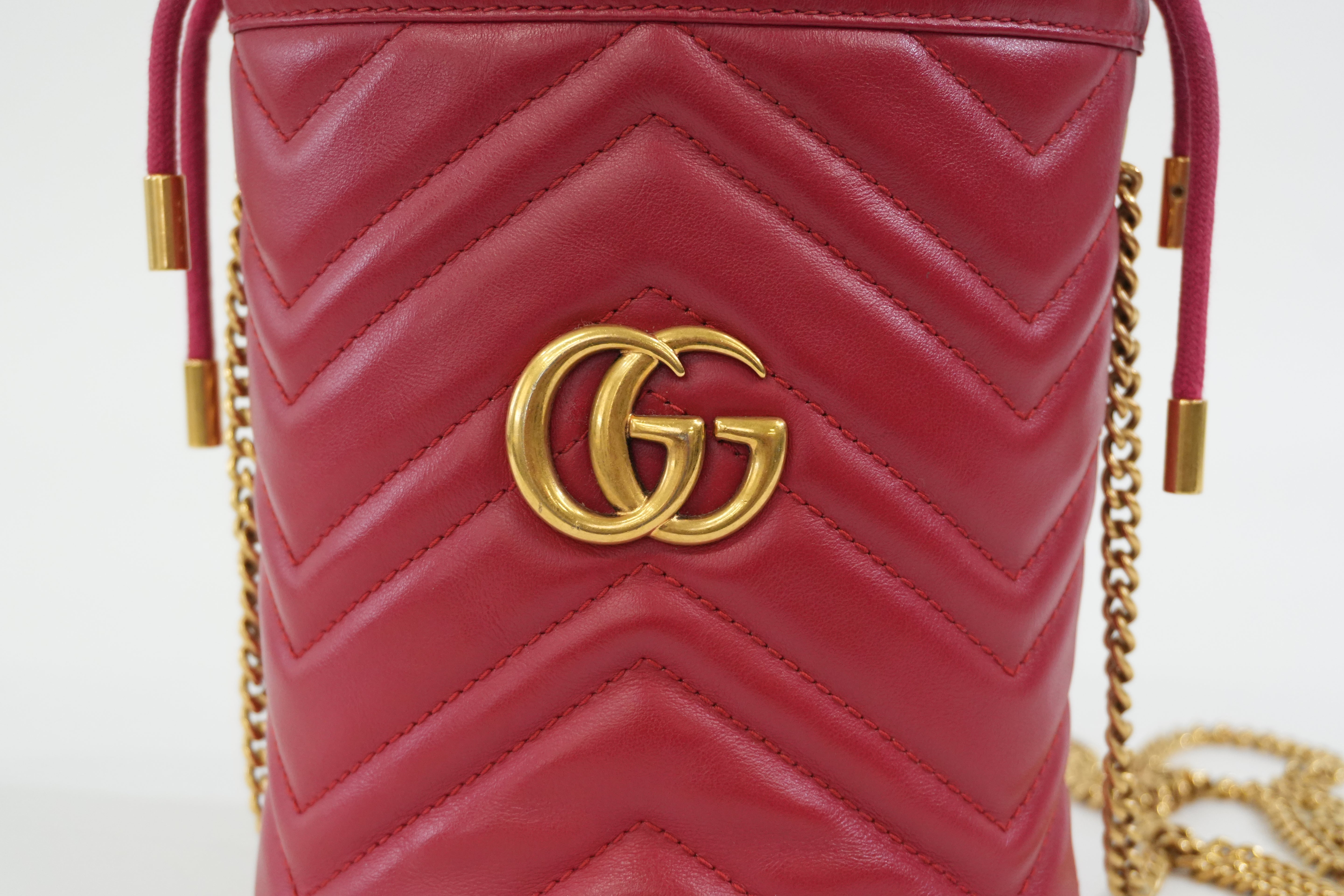 Pre-Owned Gucci Marmont Mini Bucket Crossbody Bag Red