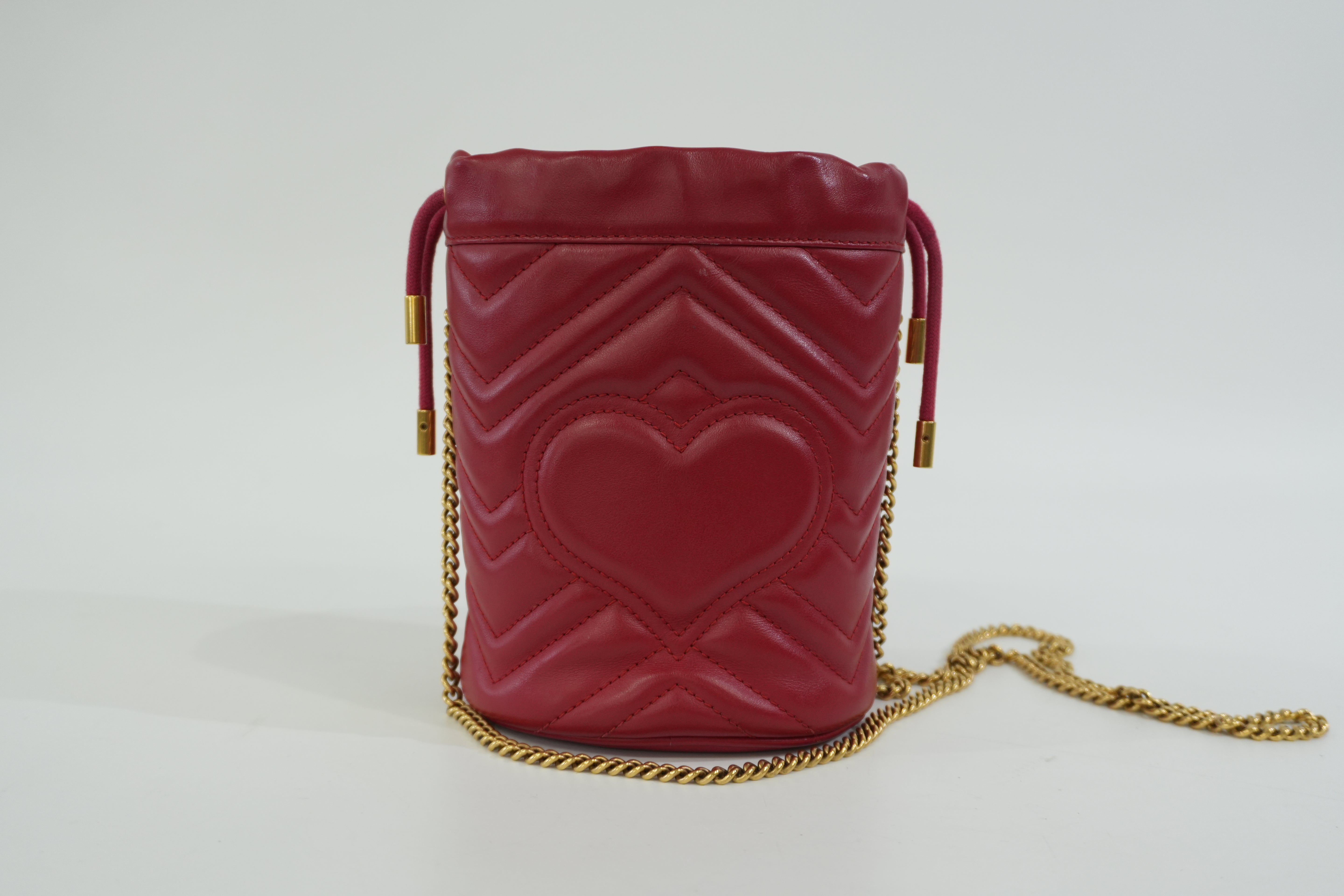 Pre-Owned Gucci Marmont Mini Bucket Crossbody Bag Red