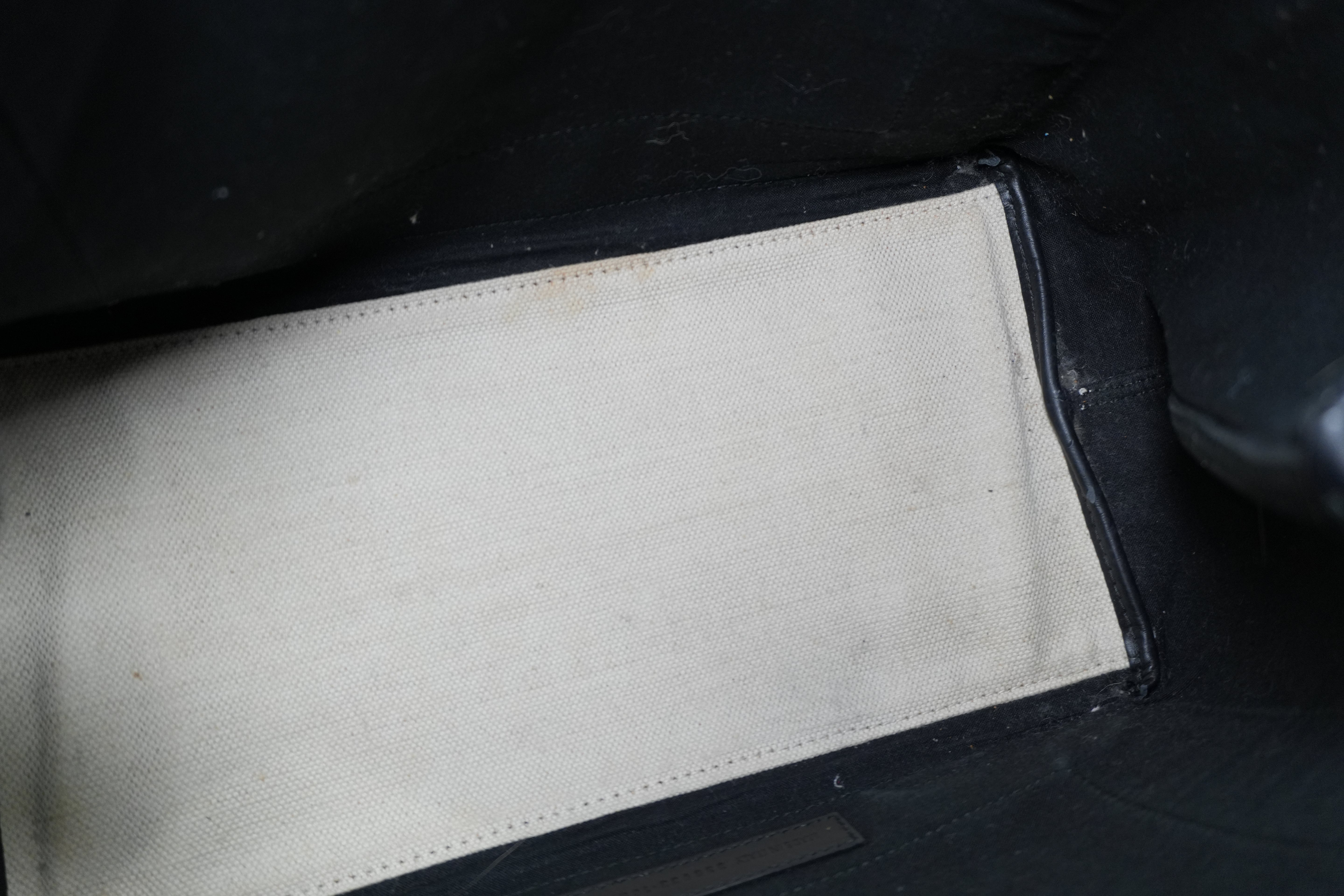 Pre-owned Balenciaga Navy Cabas Small Handbag Black and White