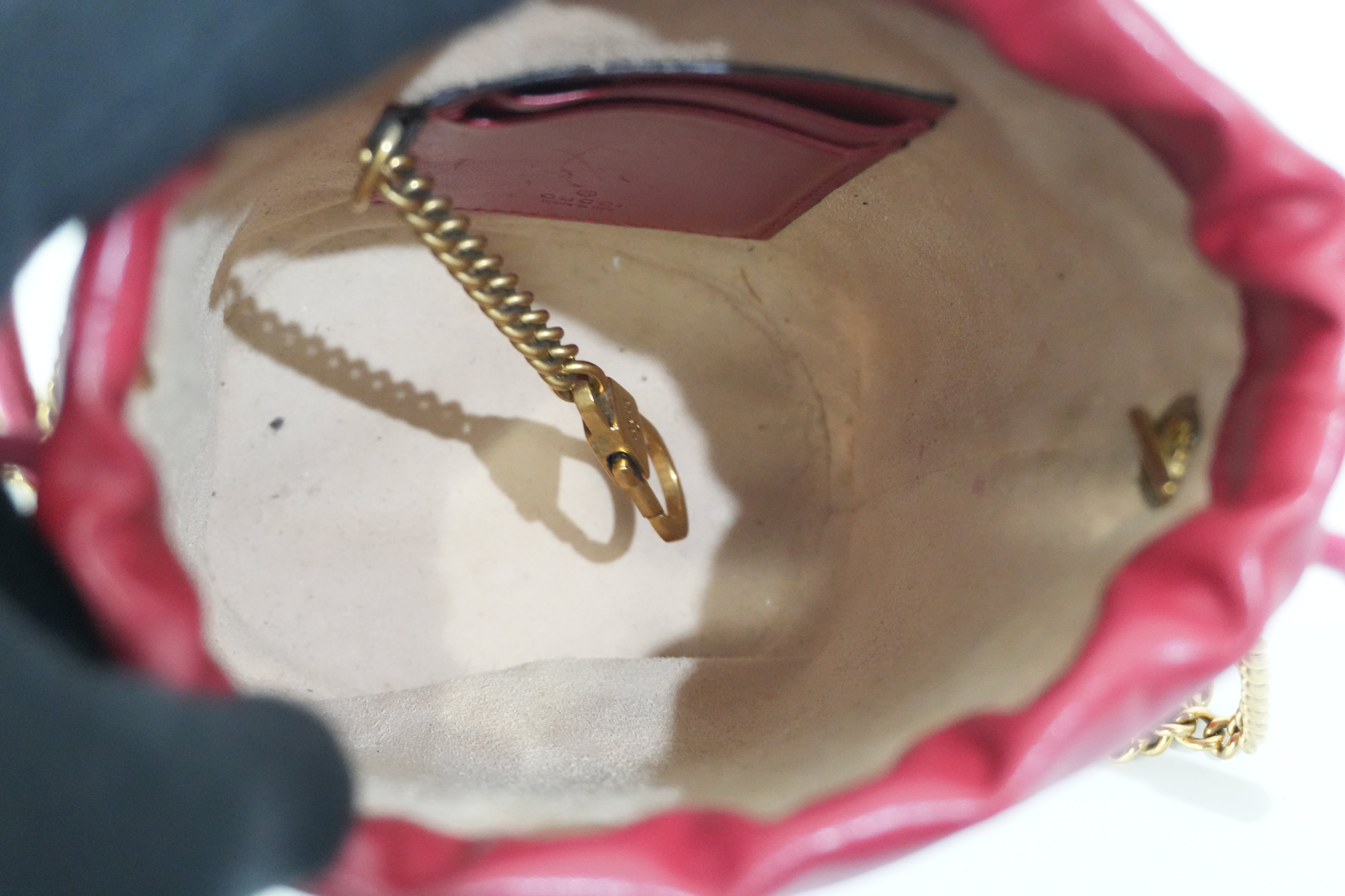 Pre-Owned Gucci Marmont Mini Bucket Crossbody Bag Red