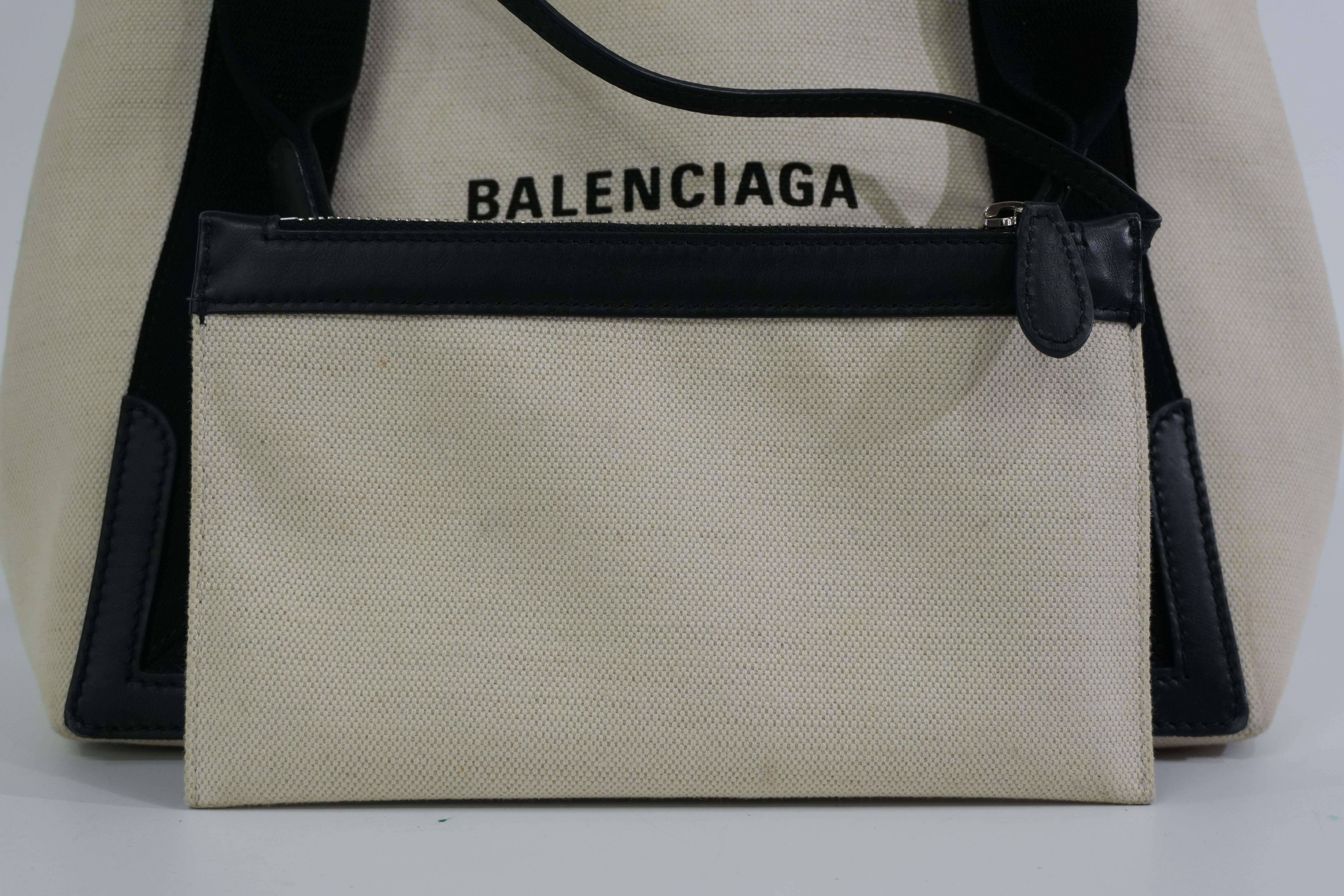 Pre-owned Balenciaga Navy Cabas Small Handbag Black and White