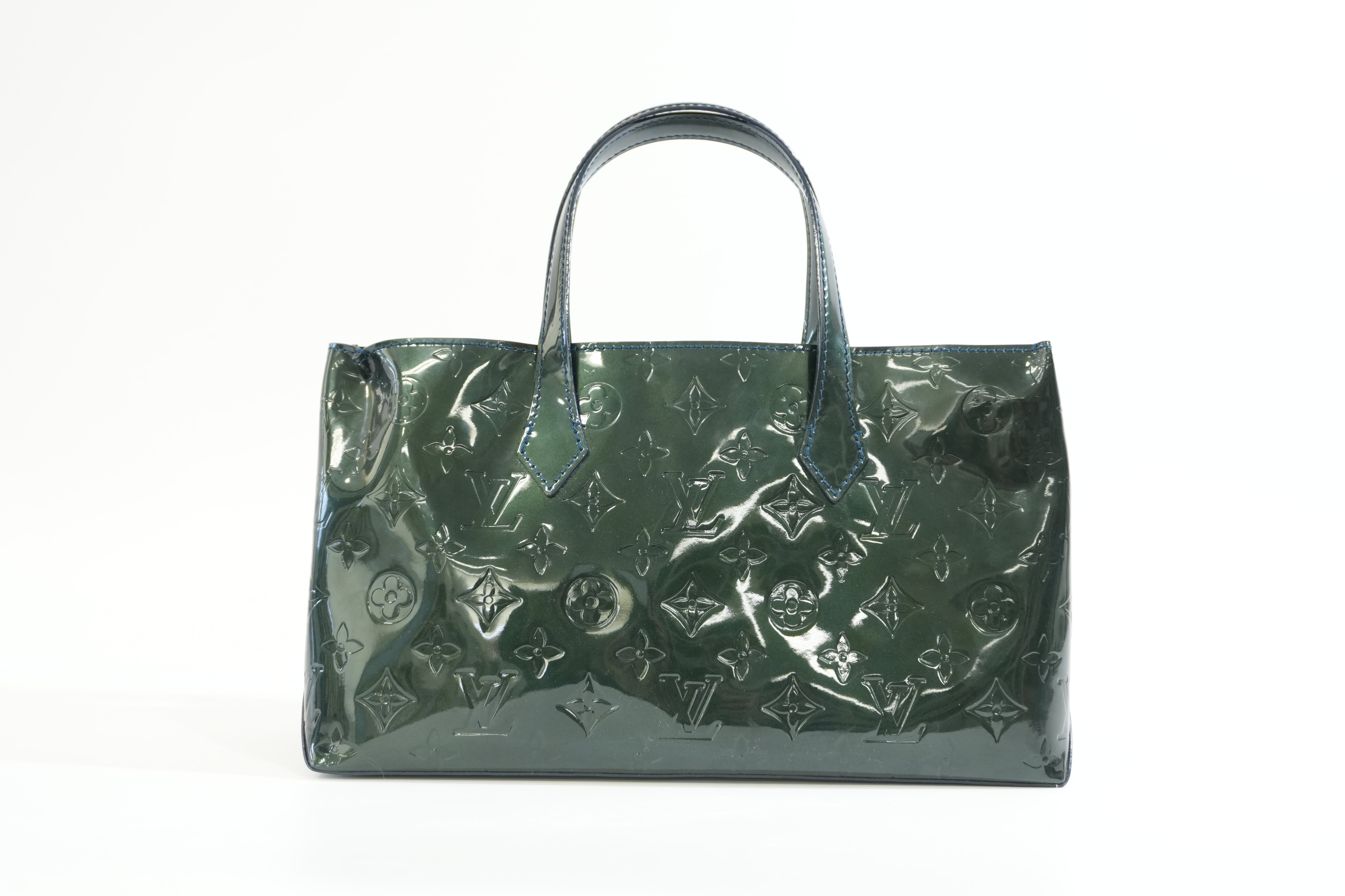 Pre-owned Louis Vuitton Vernis Wilshire PM Handbag Green
