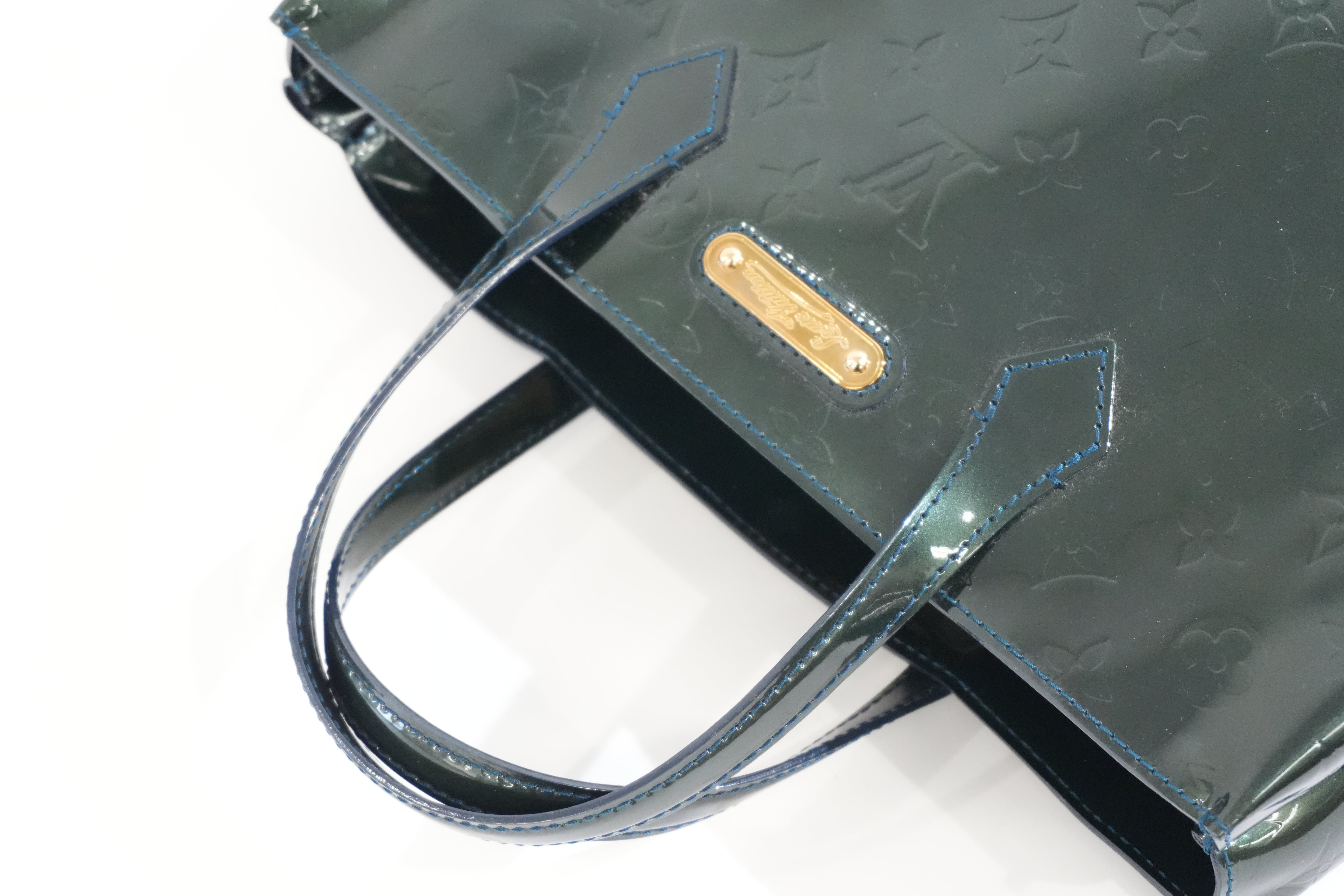 Pre-owned Louis Vuitton Vernis Wilshire PM Handbag Green