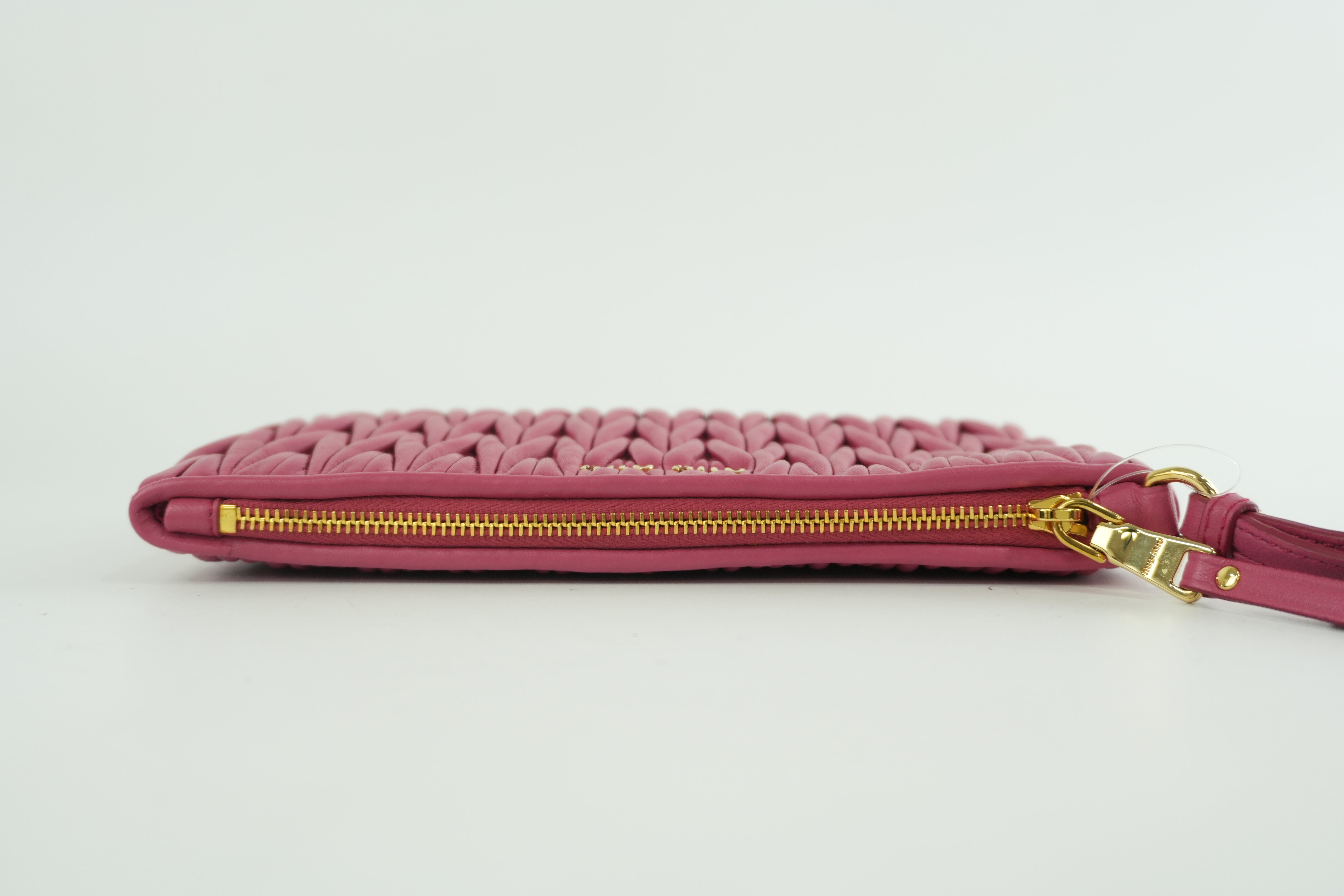 Pre-owned Miumiu Wrist Clutch Bag Pink