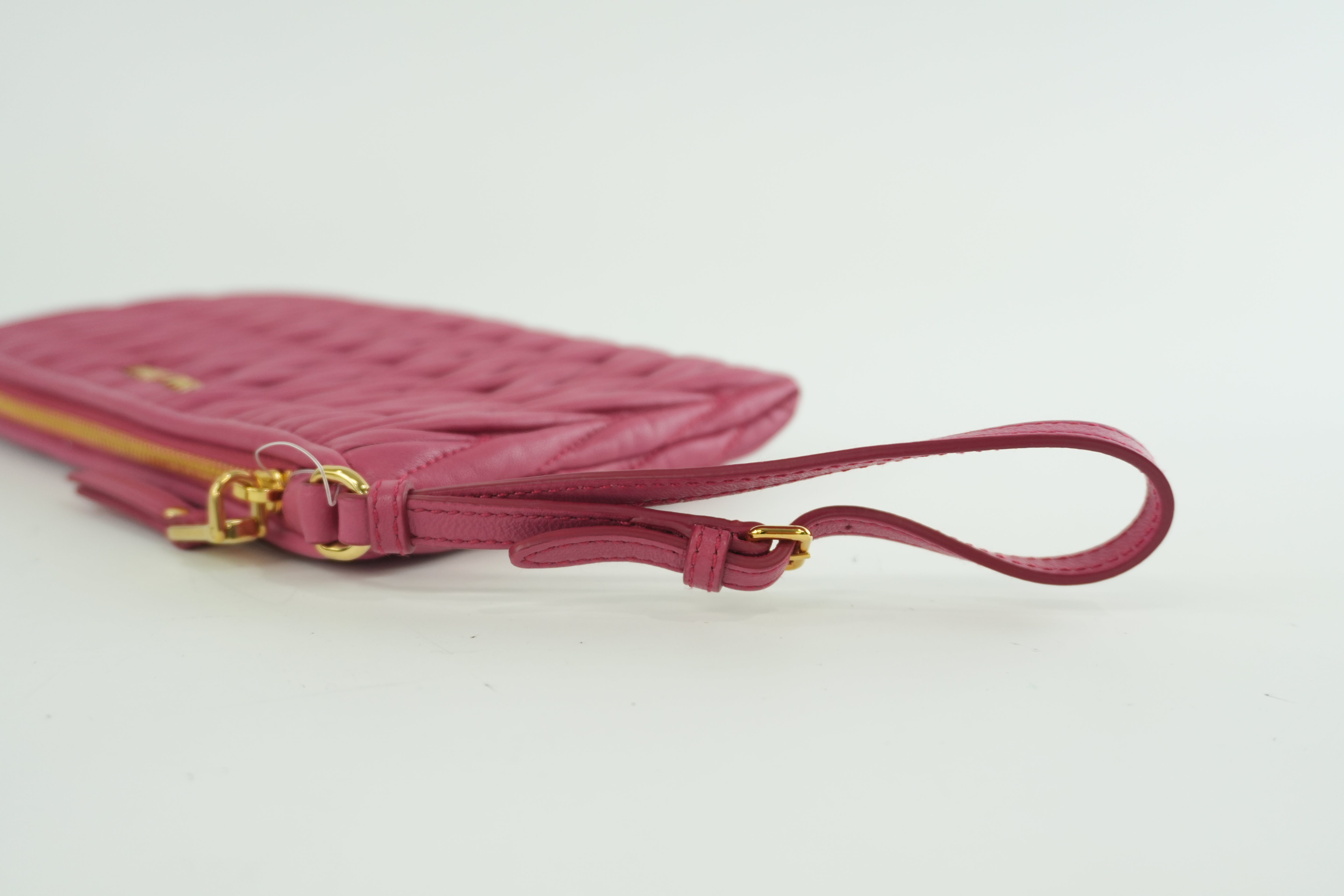 Pre-owned Miumiu Wrist Clutch Bag Pink