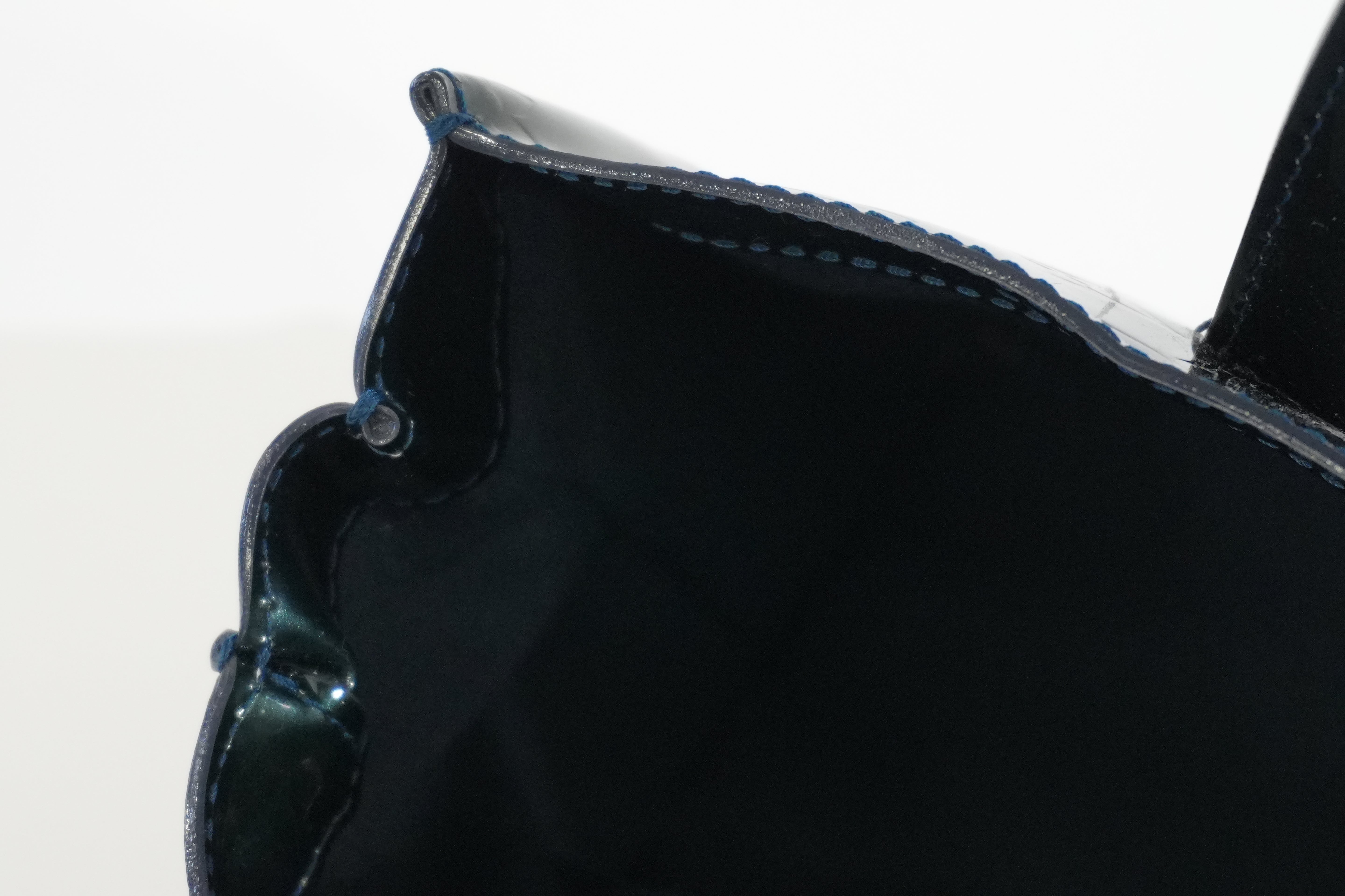 Pre-owned Louis Vuitton Vernis Wilshire PM Handbag Green