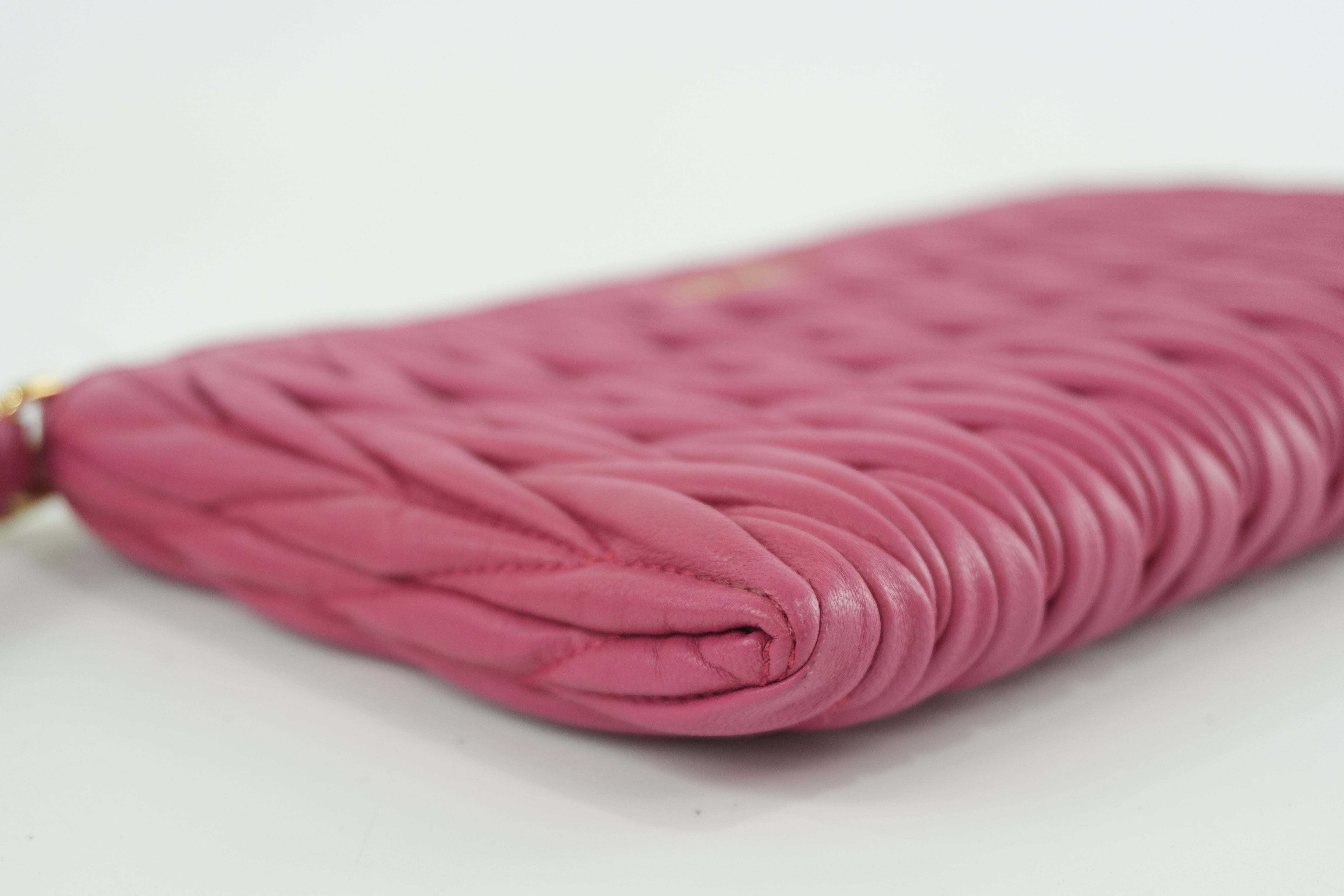 Pre-owned Miumiu Wrist Clutch Bag Pink