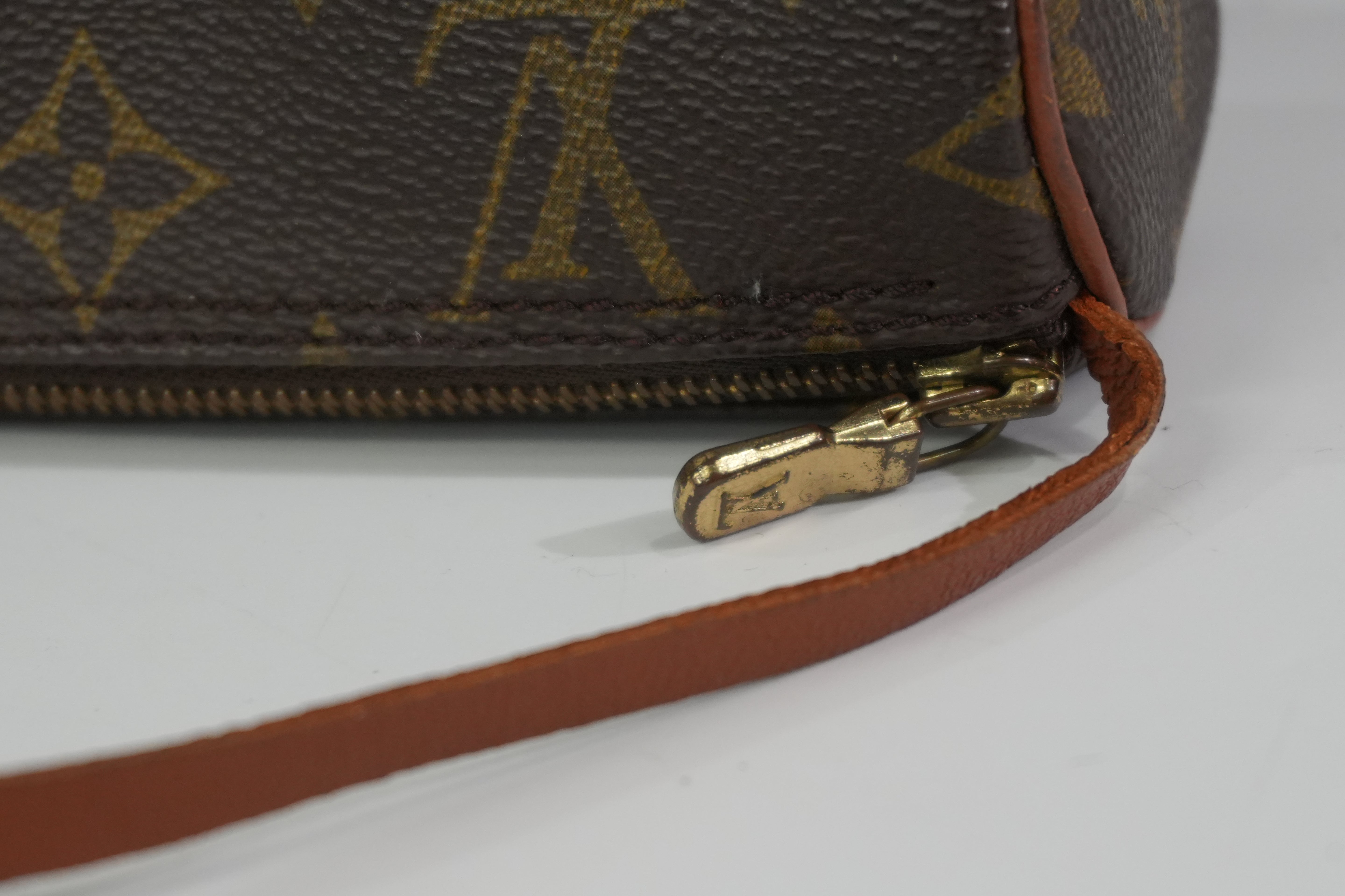 Pre-owned Louis Vuitton Monogram Papillon 30 Handbag