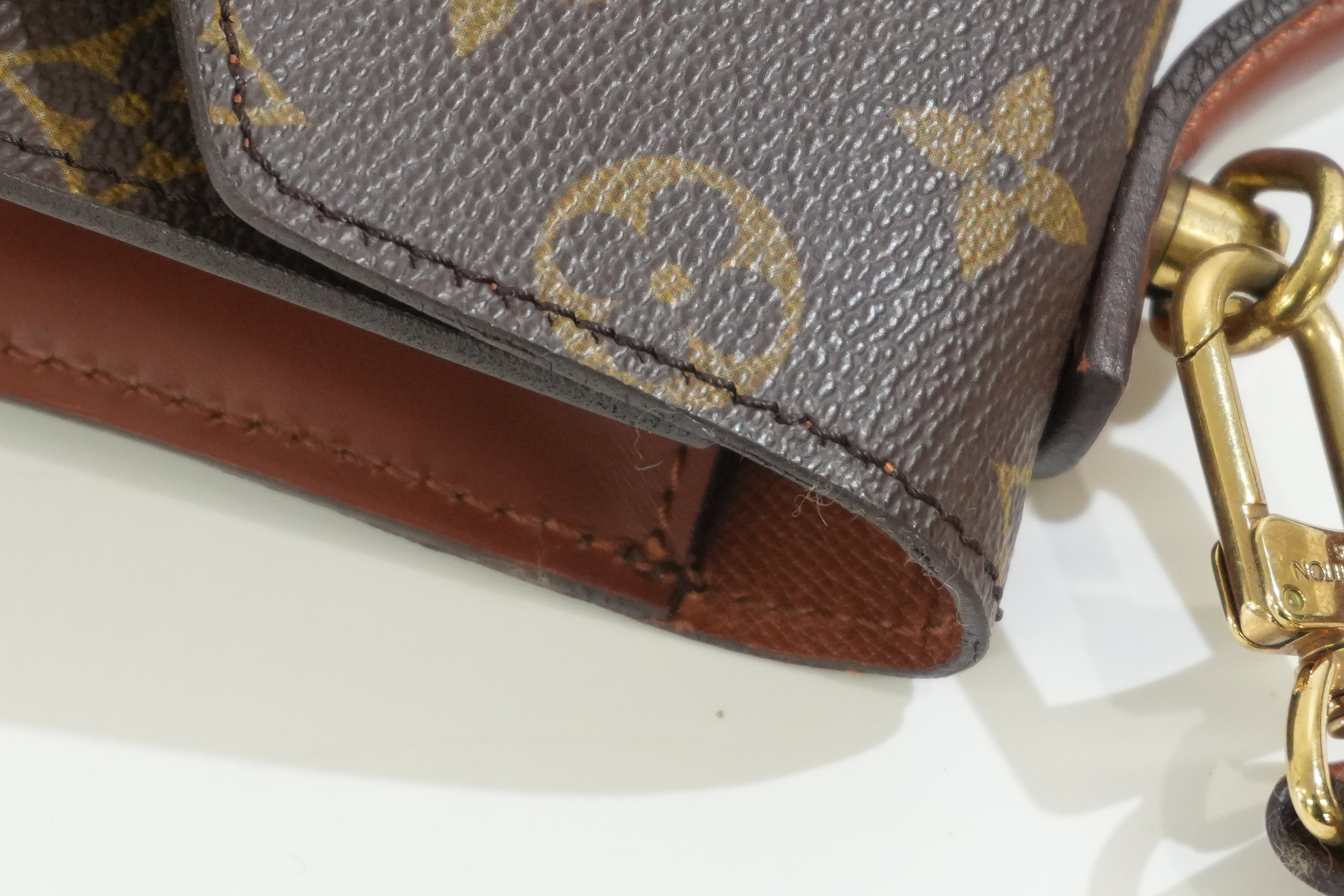 Pre-owned Louis Vuitton Monogram Monceau 26 Crossbody Bag