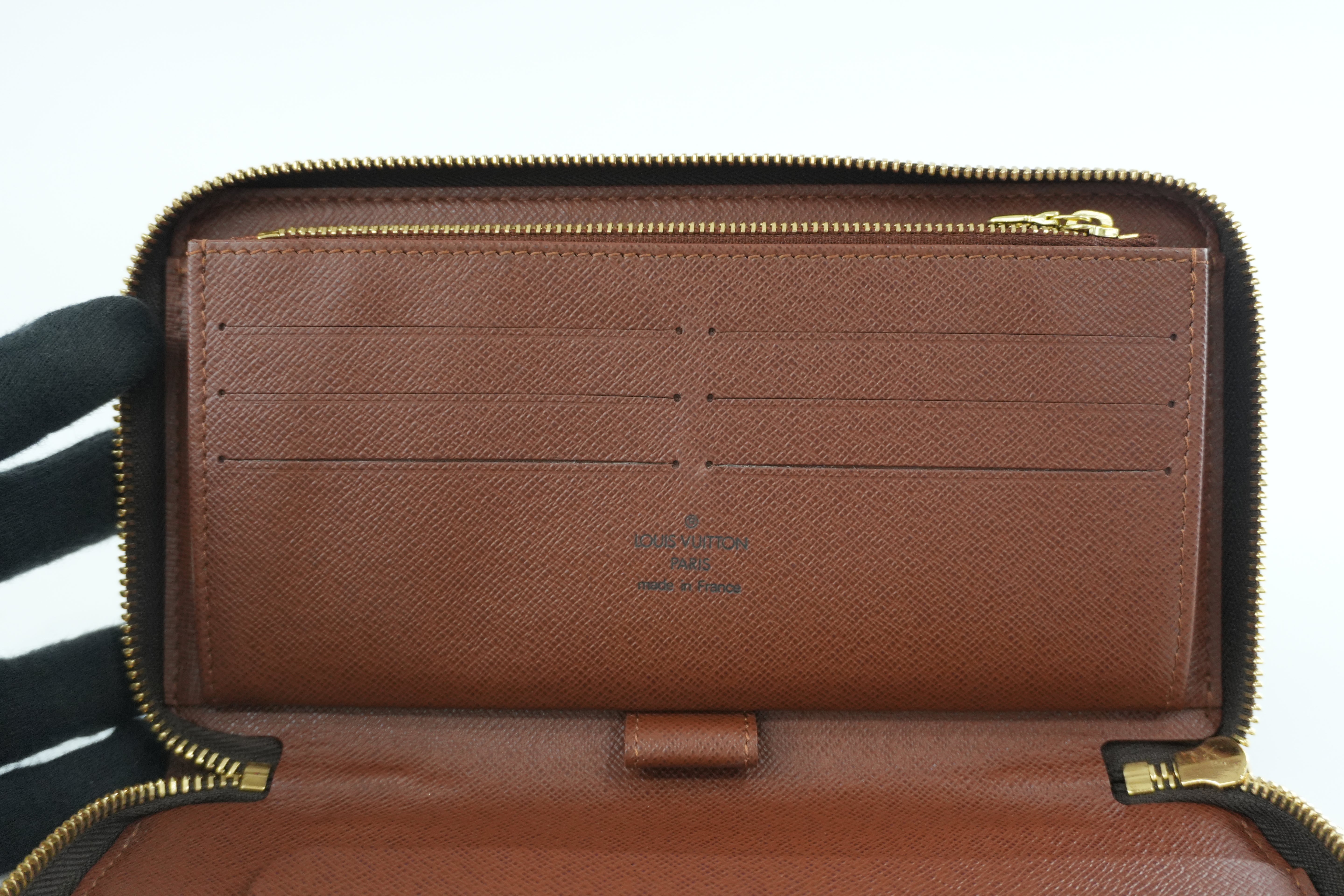 Pre-owned Louis Vuitton Monogram Zippy Organizer