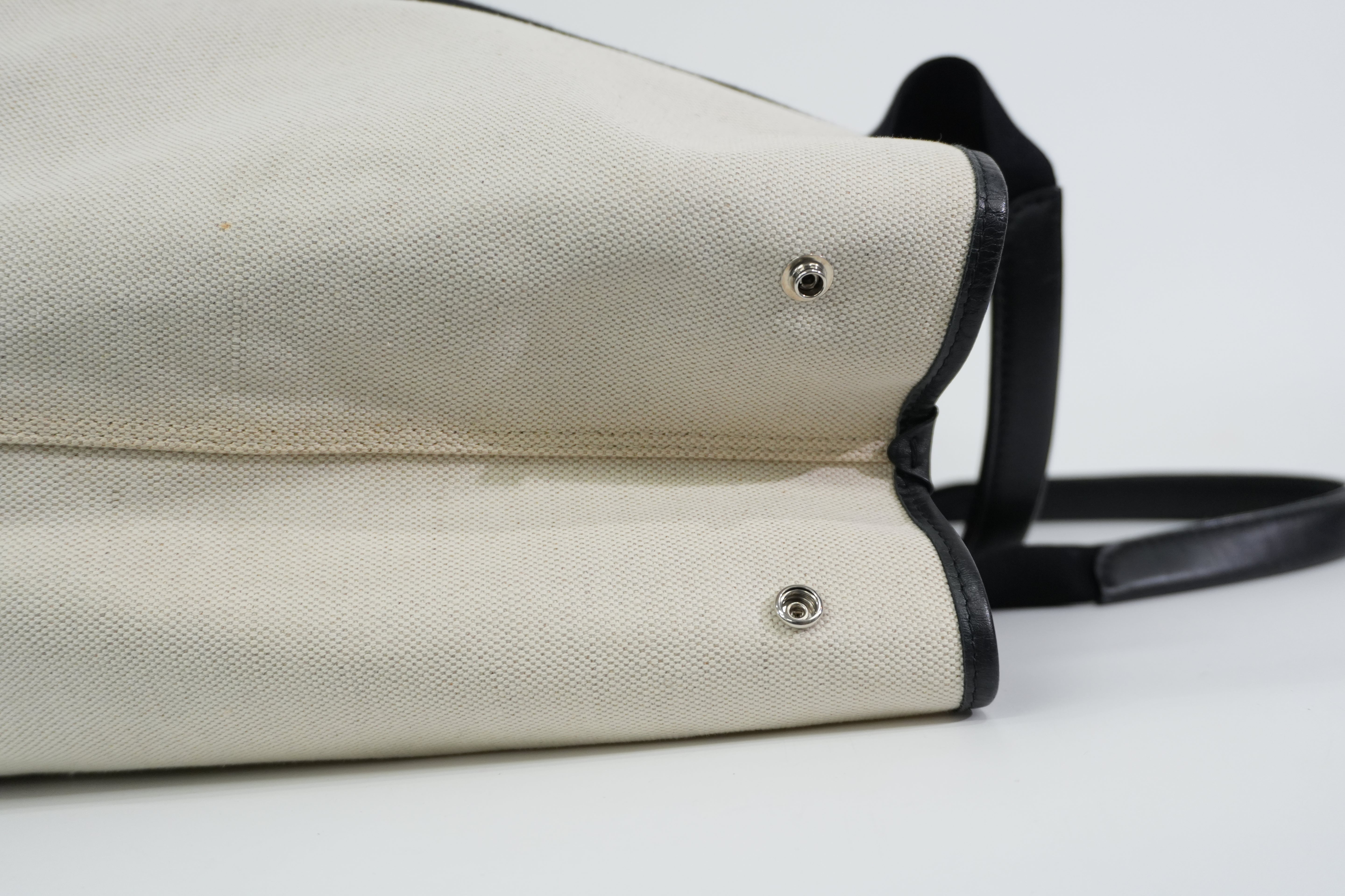 Pre-owned Balenciaga Navy Cabas Large Handbag Black and White