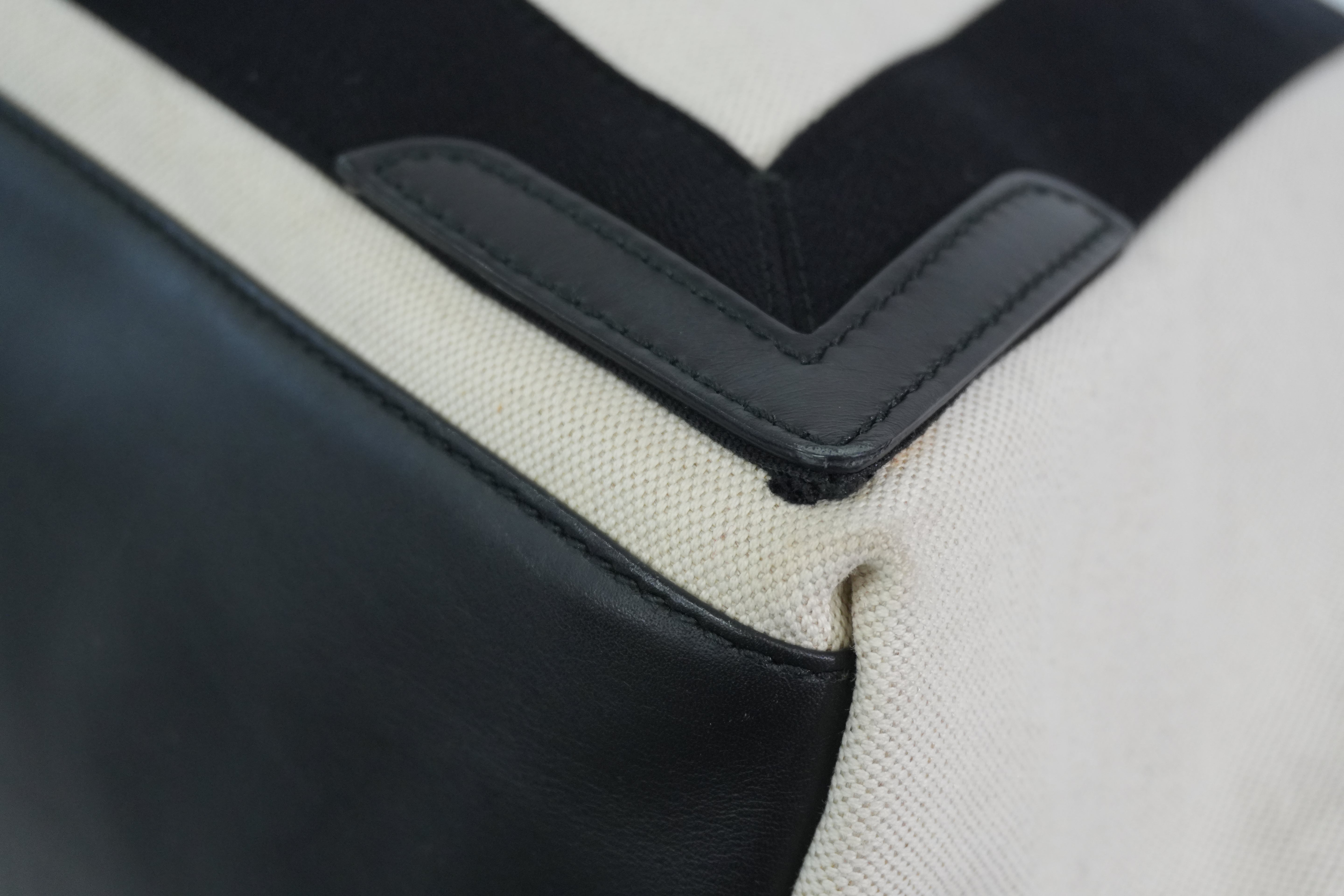 Pre-owned Balenciaga Navy Cabas Large Handbag Black and White