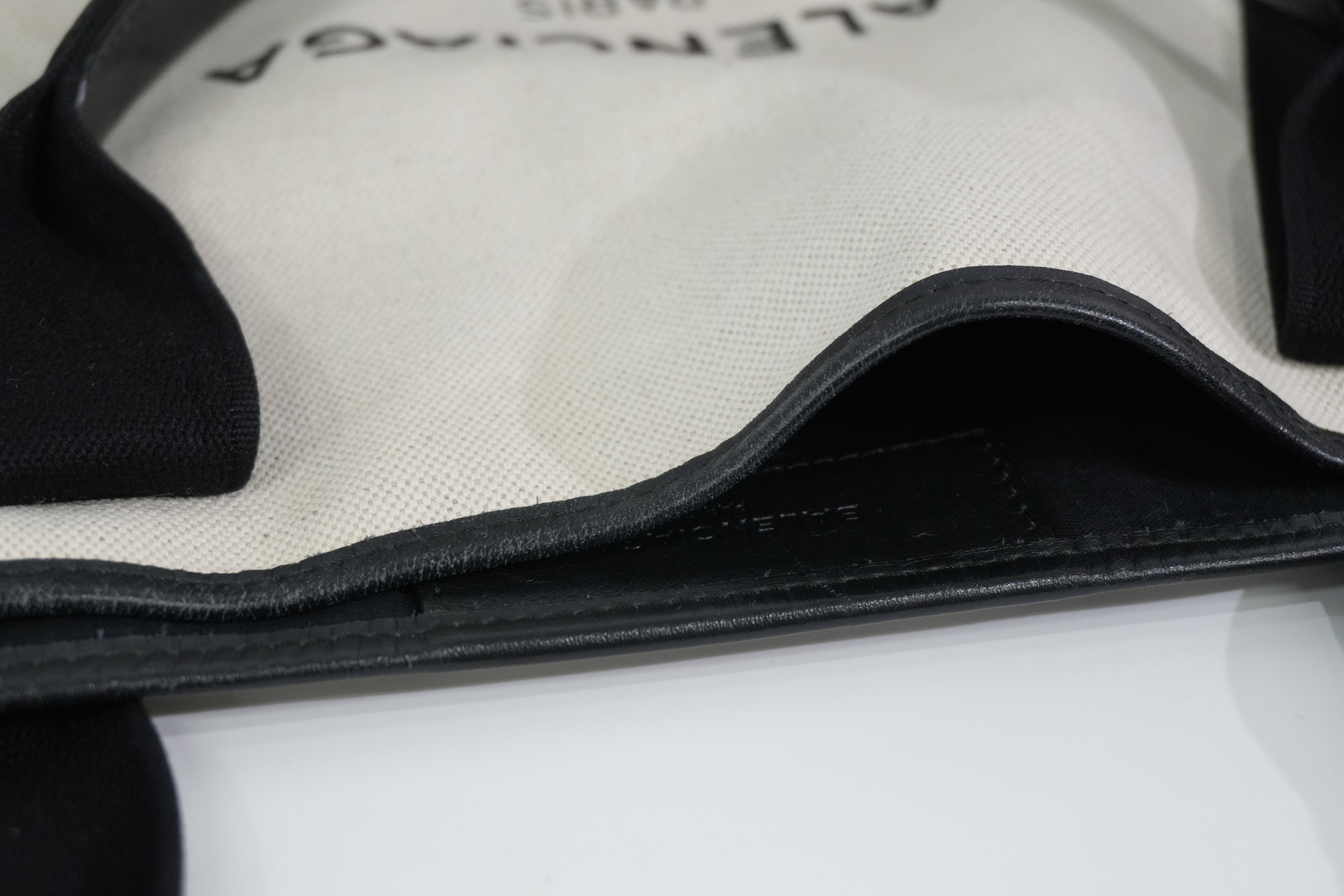 Pre-owned Balenciaga Navy Cabas Large Handbag Black and White