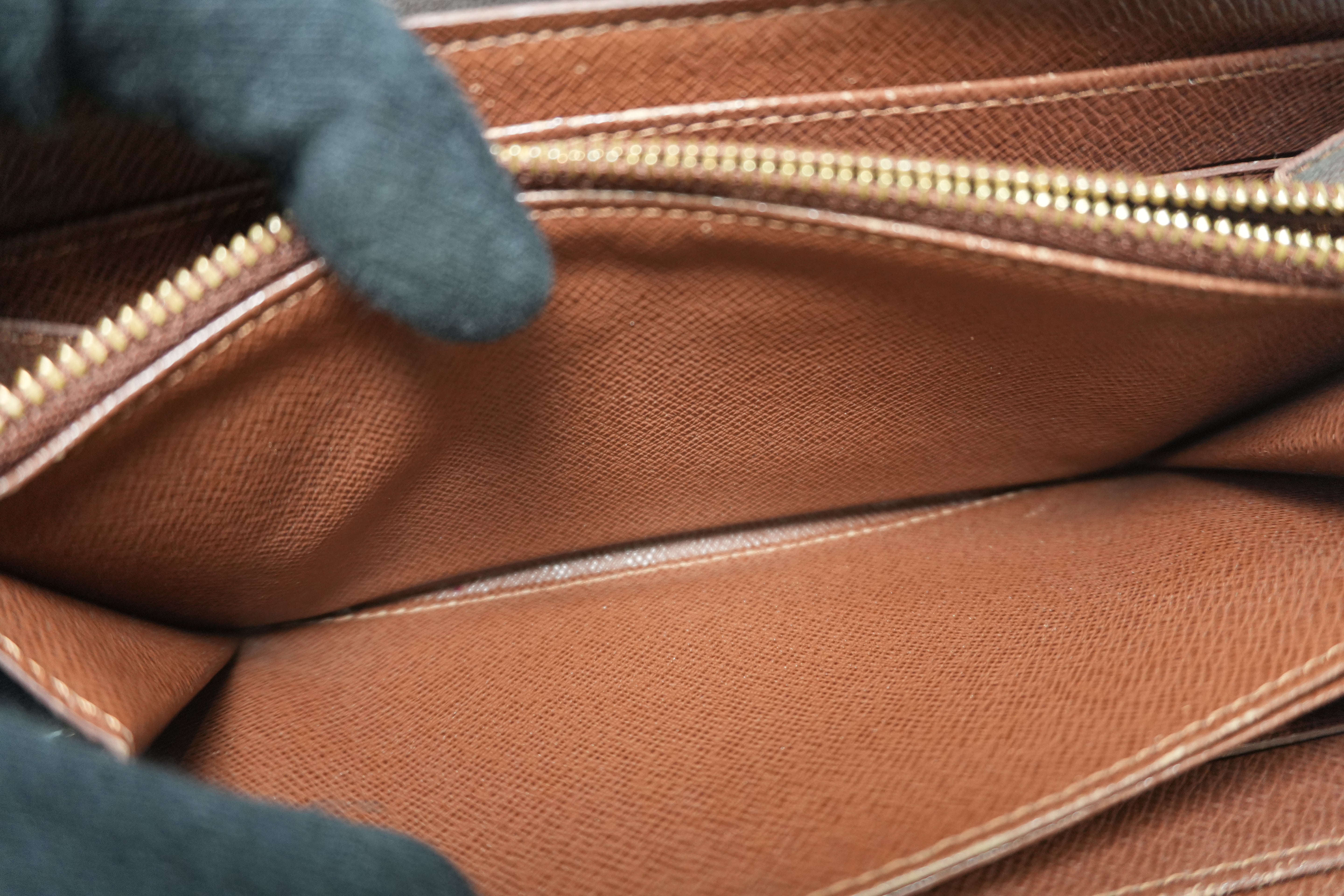 Pre-owned Louis Vuitton Monogram Zippy Wallet