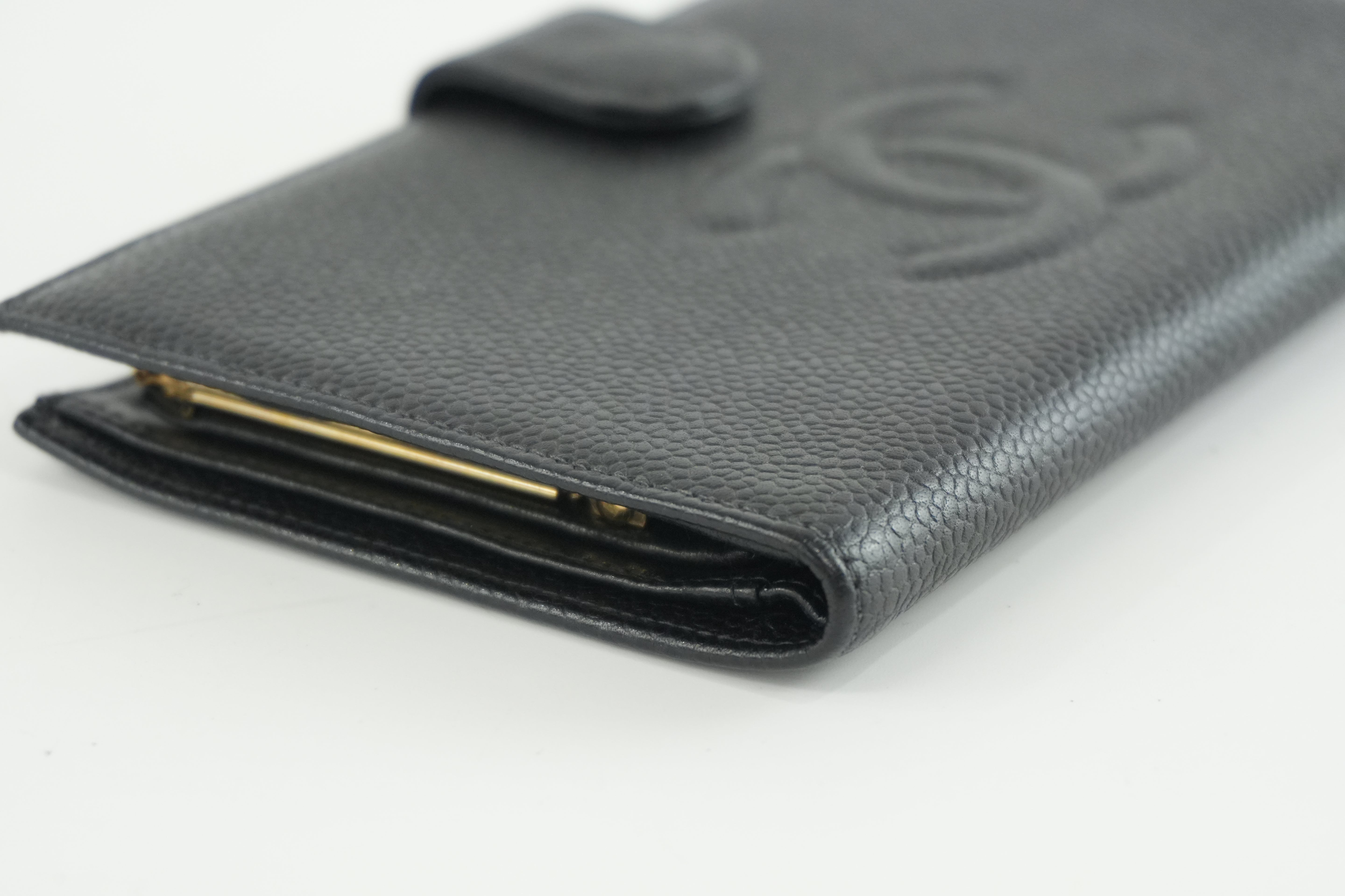 Pre-owned Chanel Caviar Skin Long Wallet