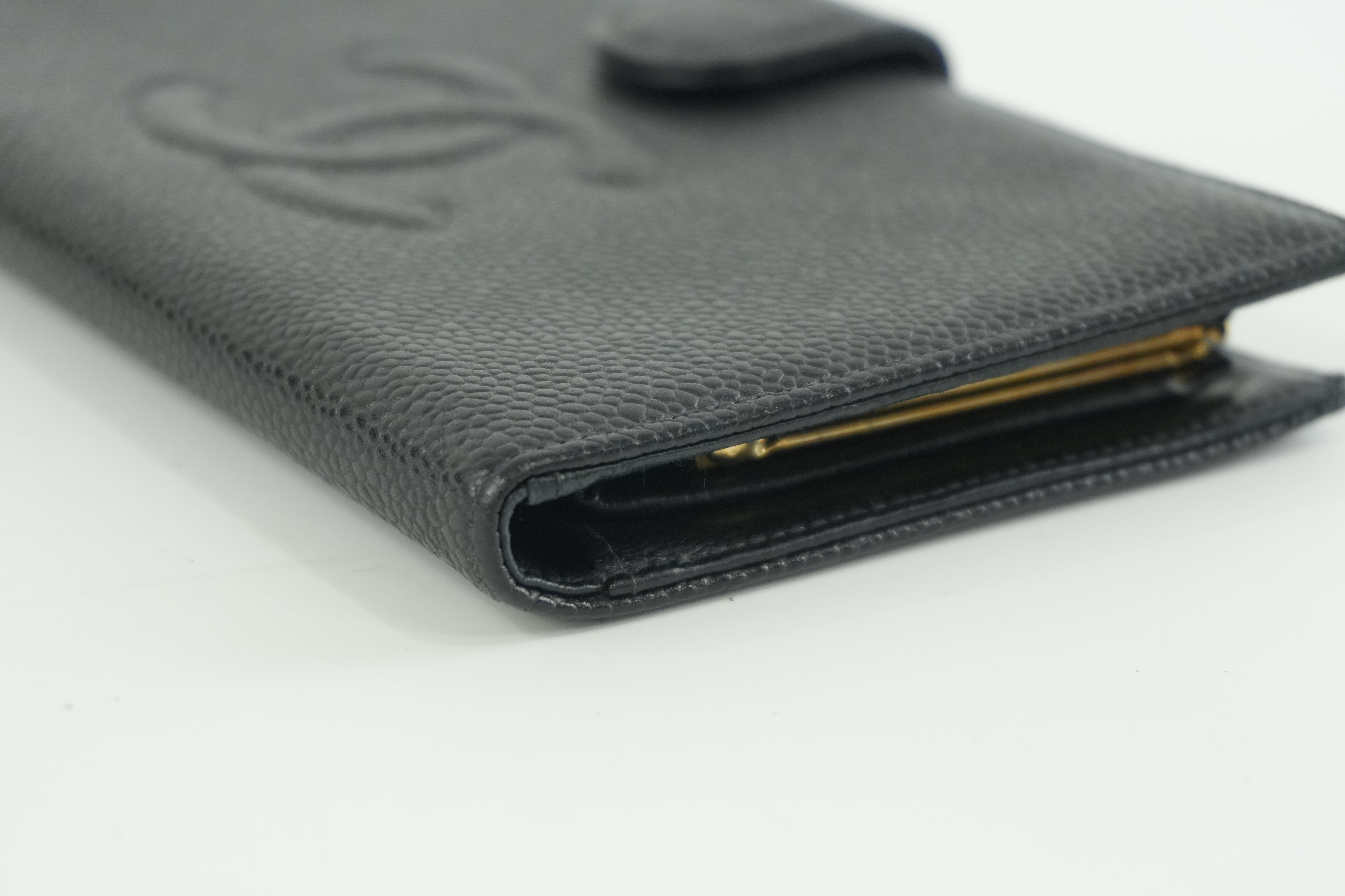 Pre-owned Chanel Caviar Skin Long Wallet