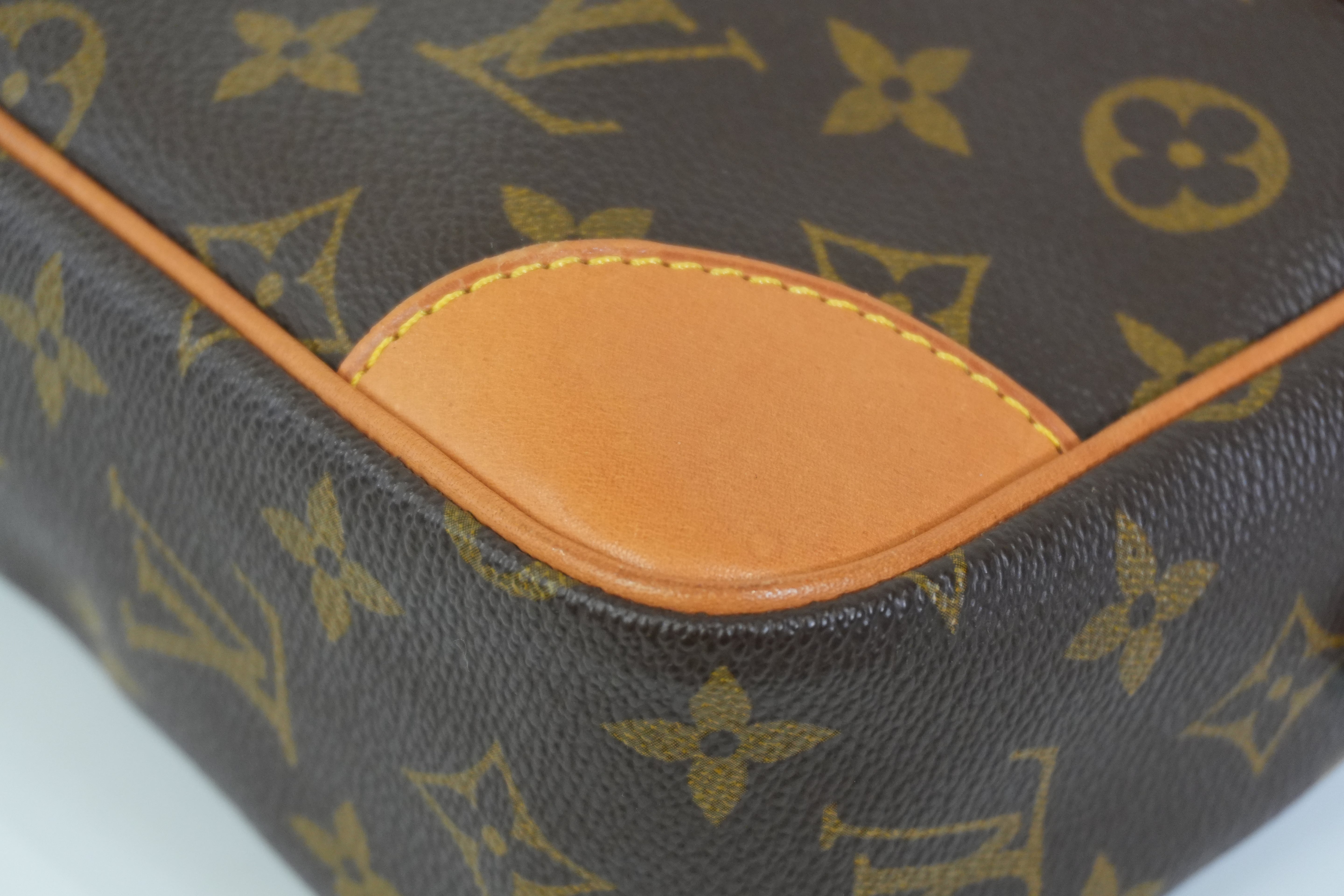 Pre-owned Louis Vuitton Monogram Compiegne 28 Clutch Bag