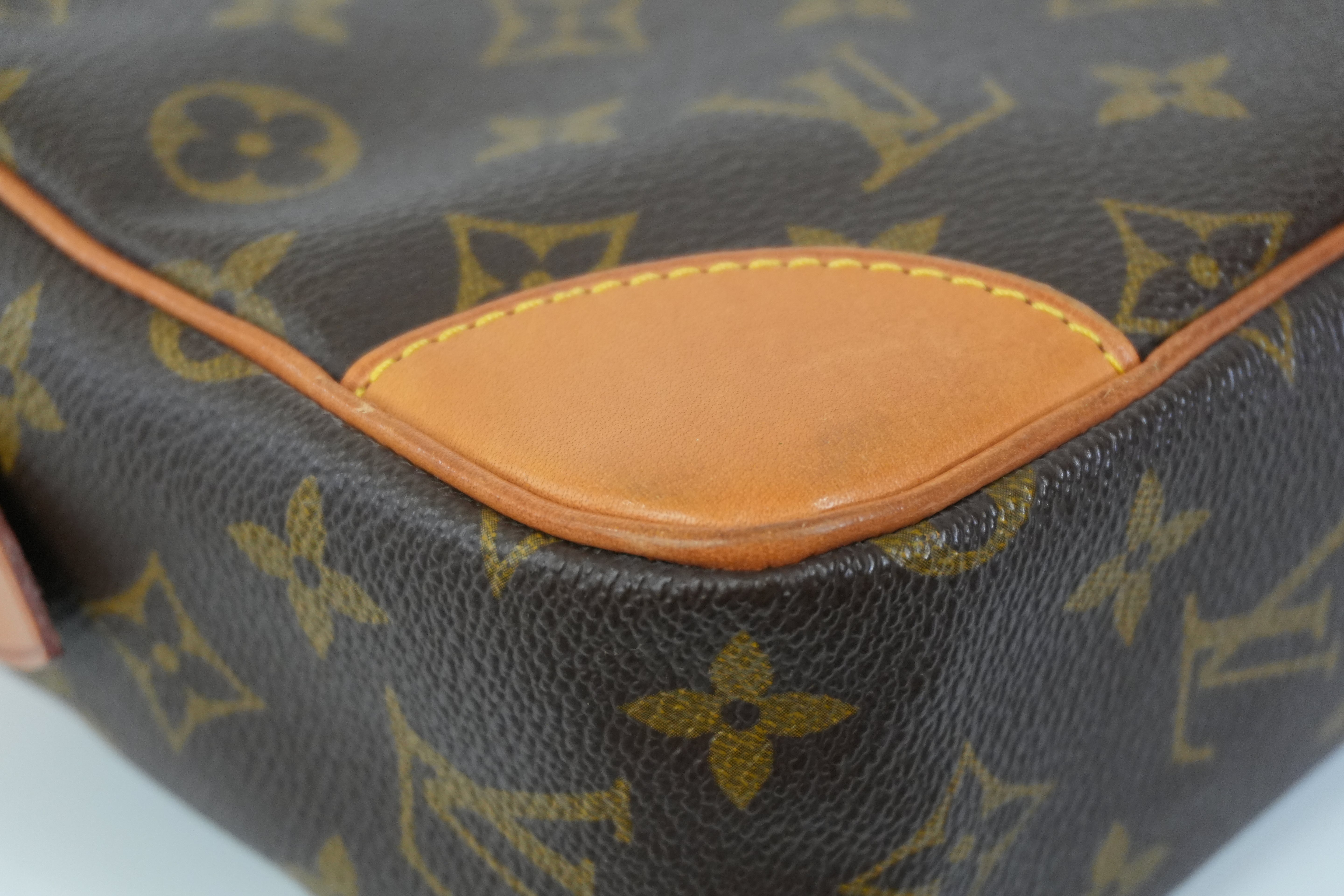 Pre-owned Louis Vuitton Monogram Compiegne 28 Clutch Bag