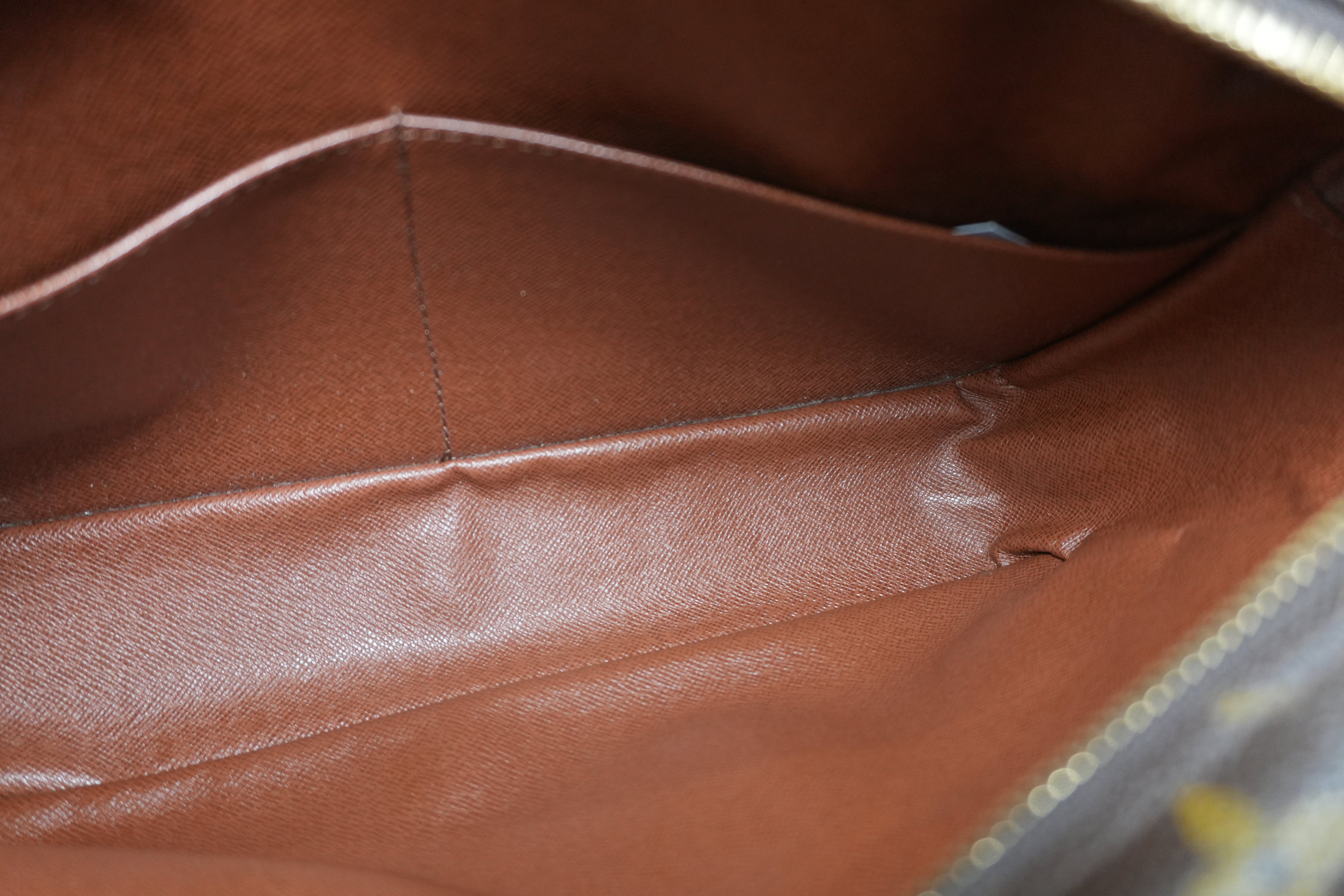 Pre-owned Louis Vuitton Monogram Compiegne 28 Clutch Bag