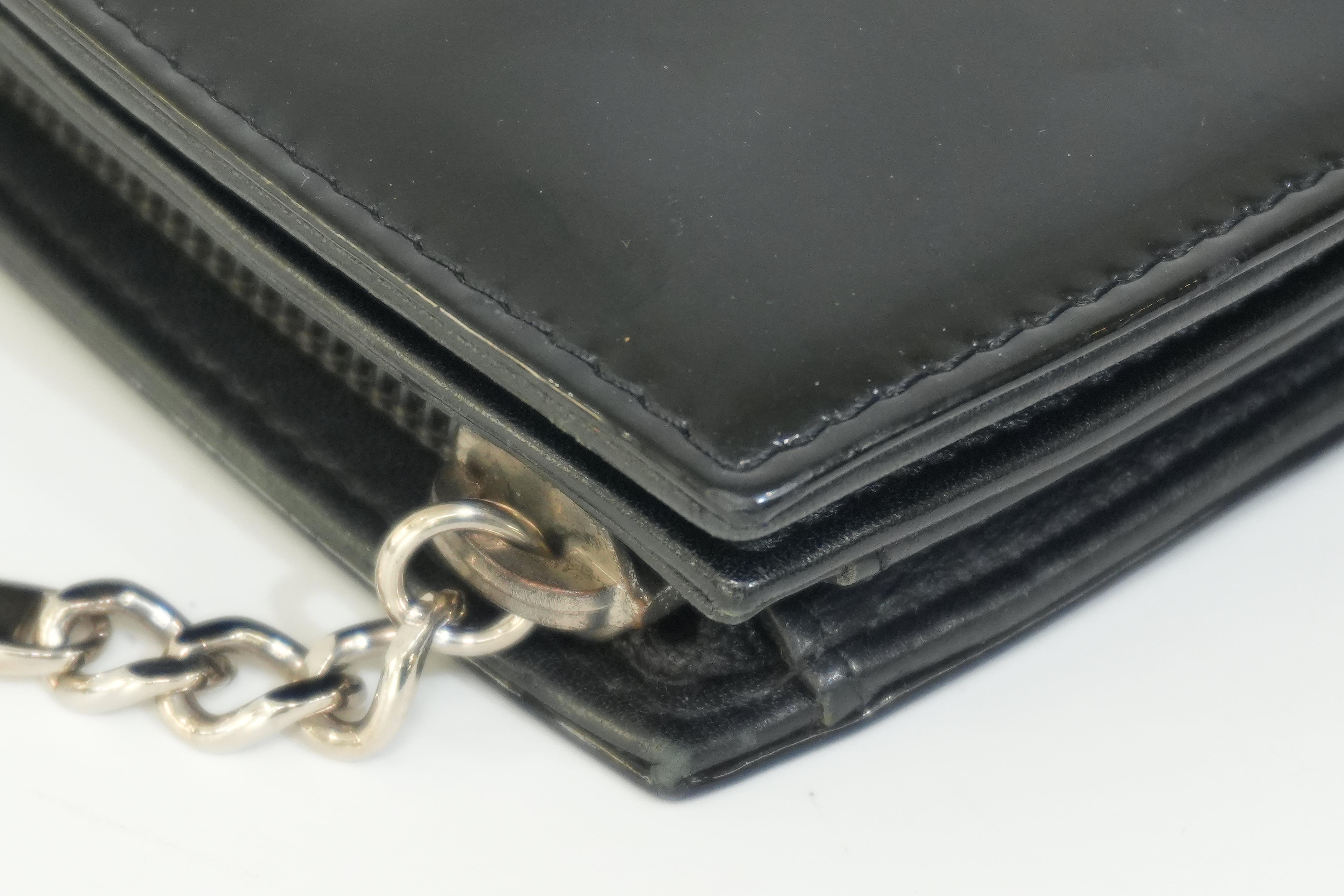Pre-owned Chanel Lambskin Bifold Wallet Black