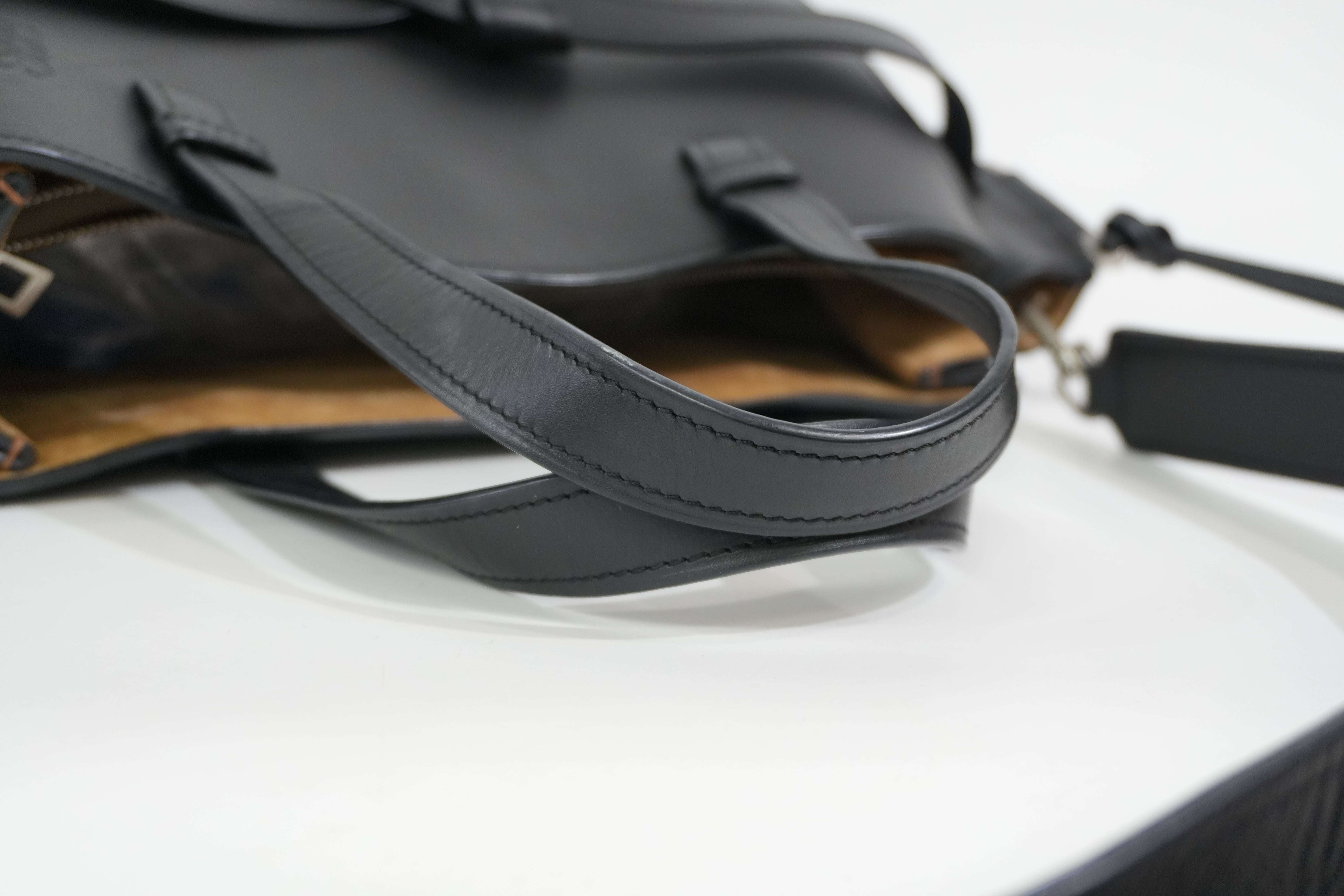 Pre-Owned Loewe Two Way Gate Shoulder Bag Black and White