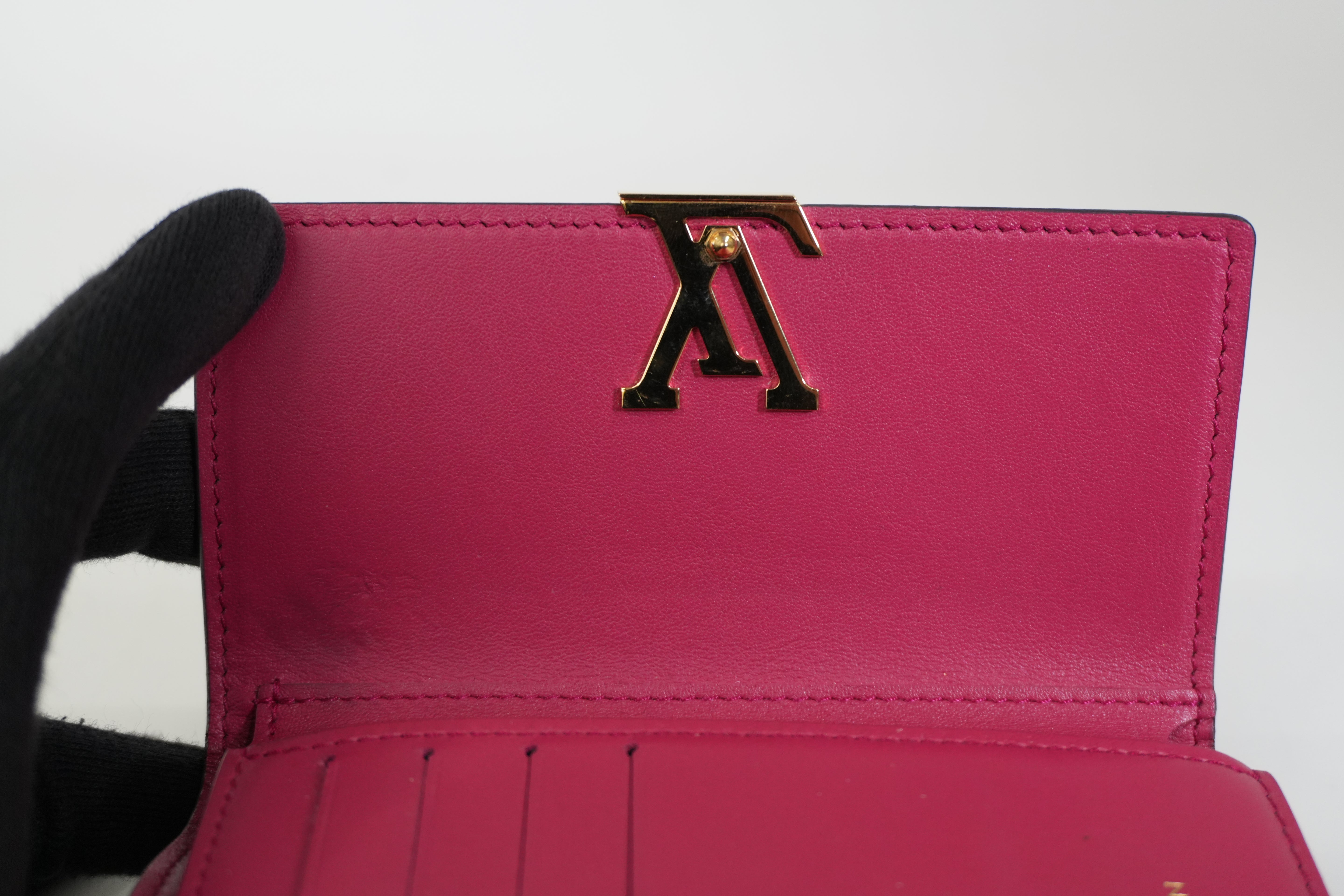 Pre-owned Louis Vuitton Capucine Compact Wallet Black