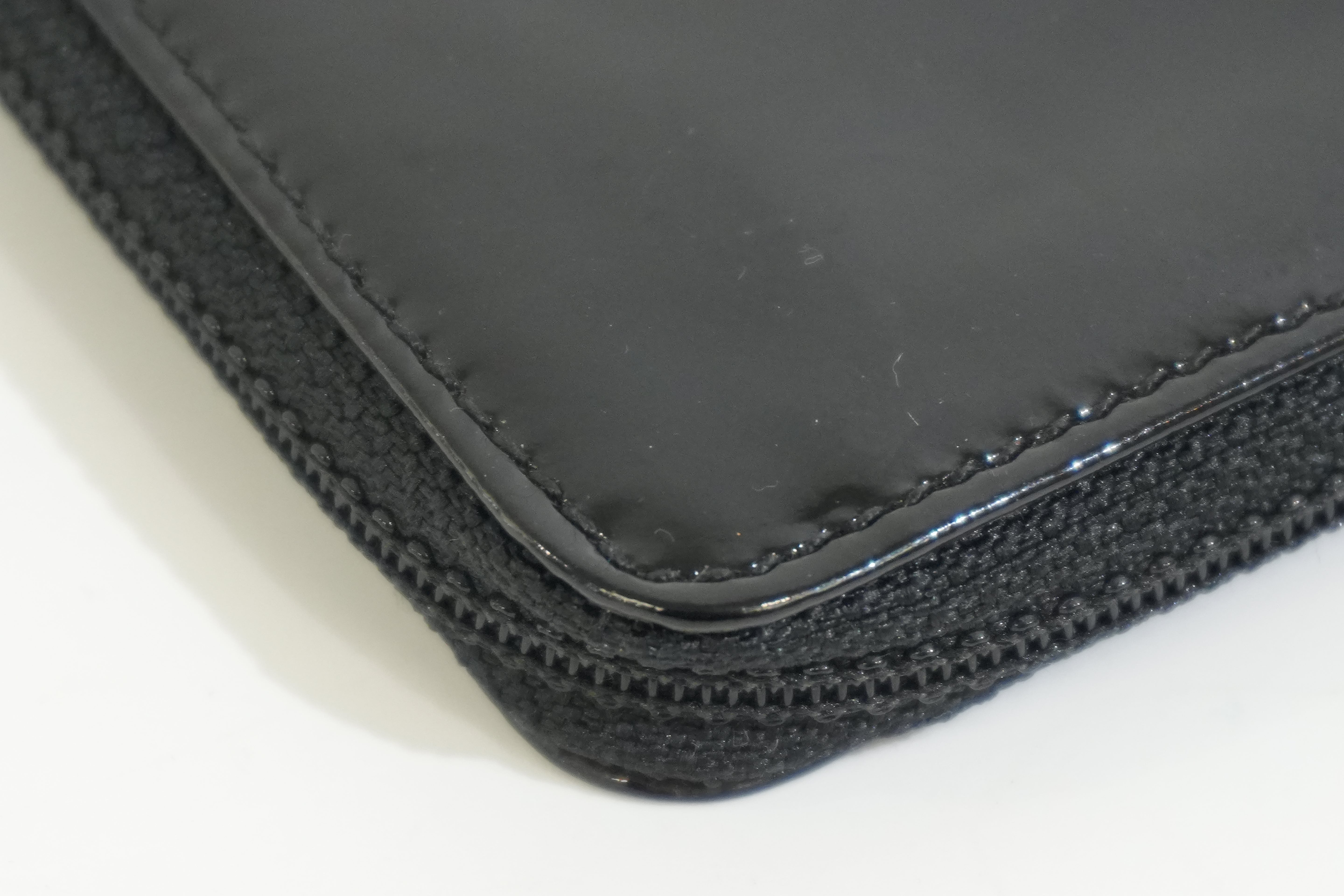 Pre-owned Chanel Patent Zippy Card Holder Black