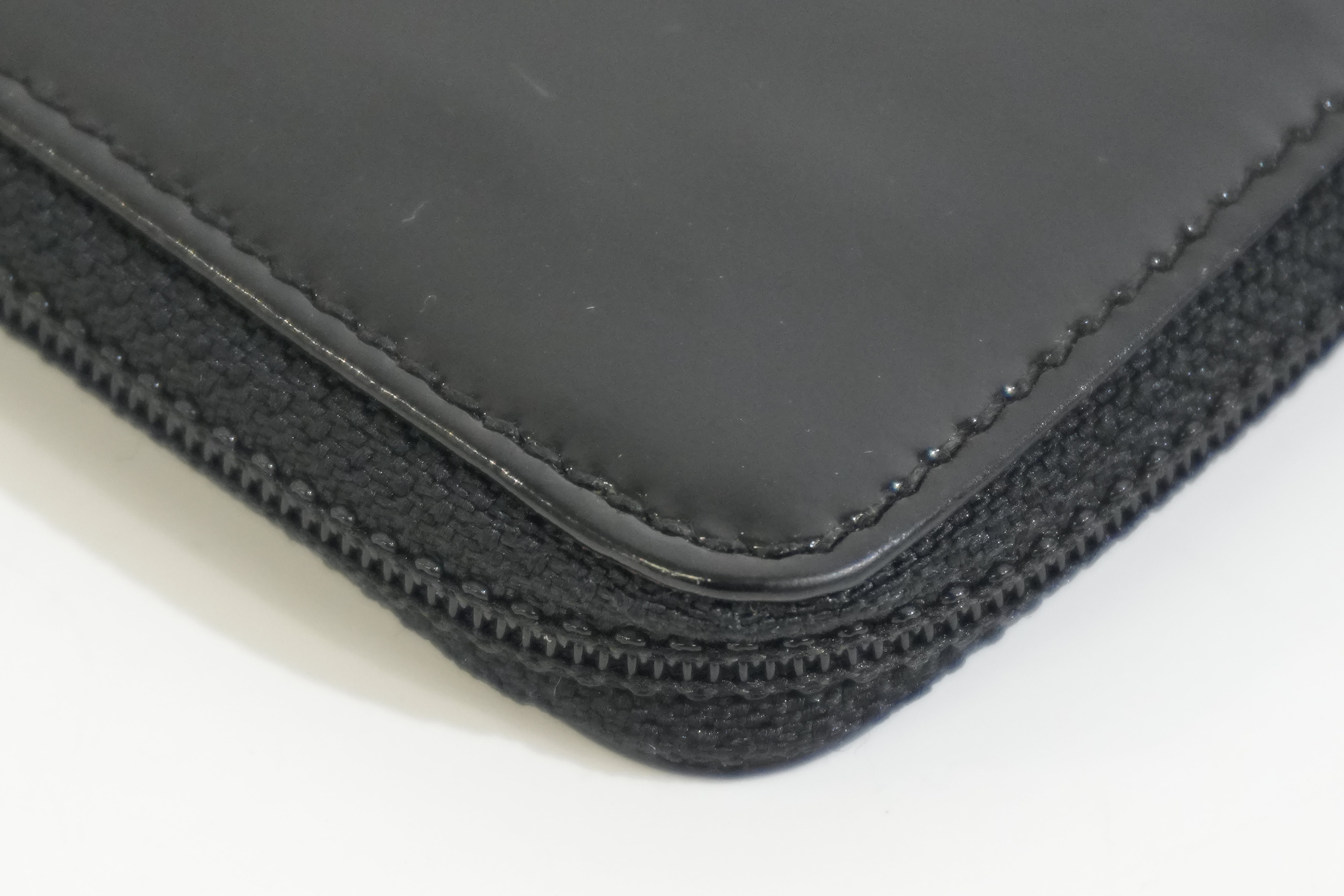 Pre-owned Chanel Patent Zippy Card Holder Black