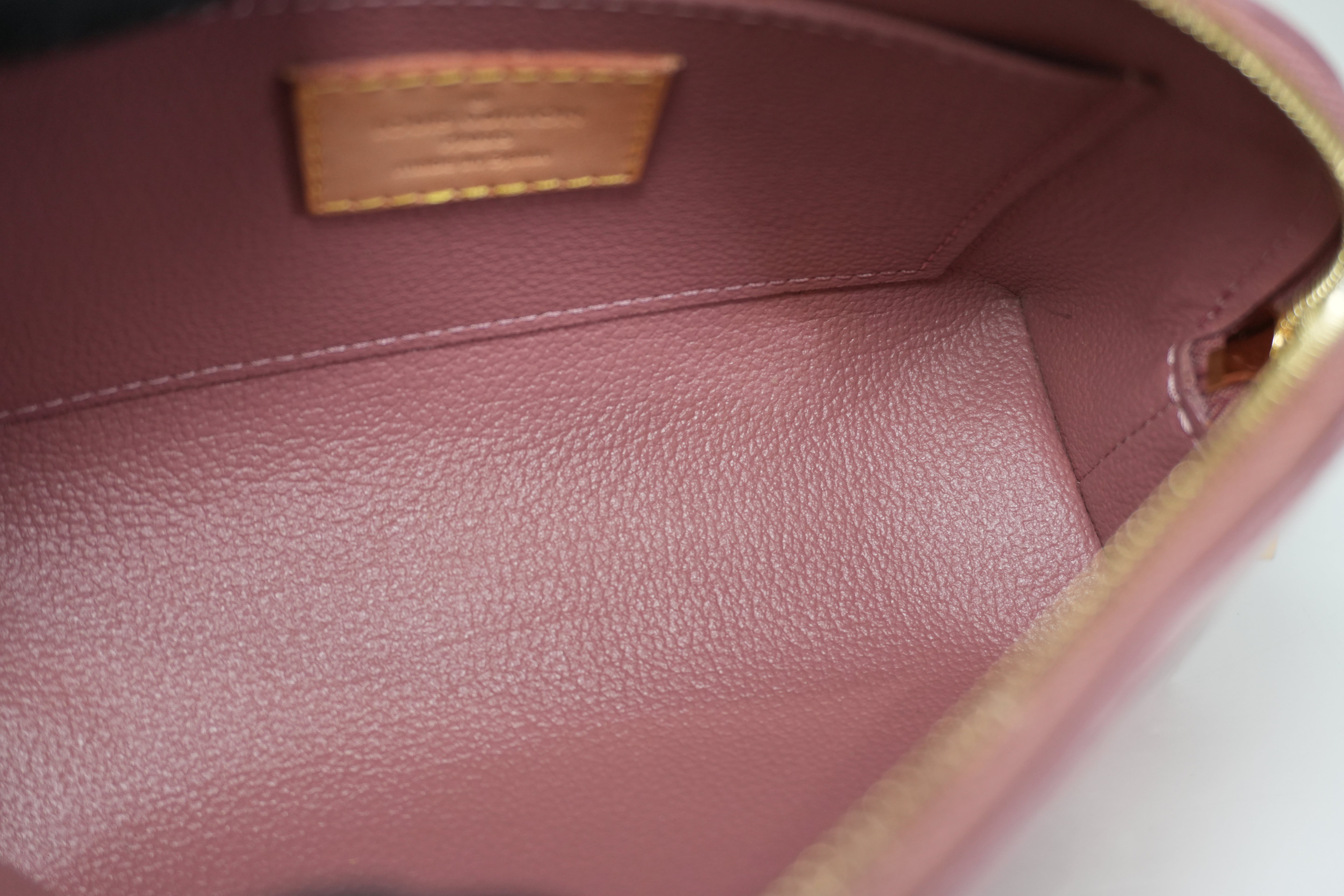 Pre-owned Louis Vuitton Vernis Cosmetic Pouch Pink