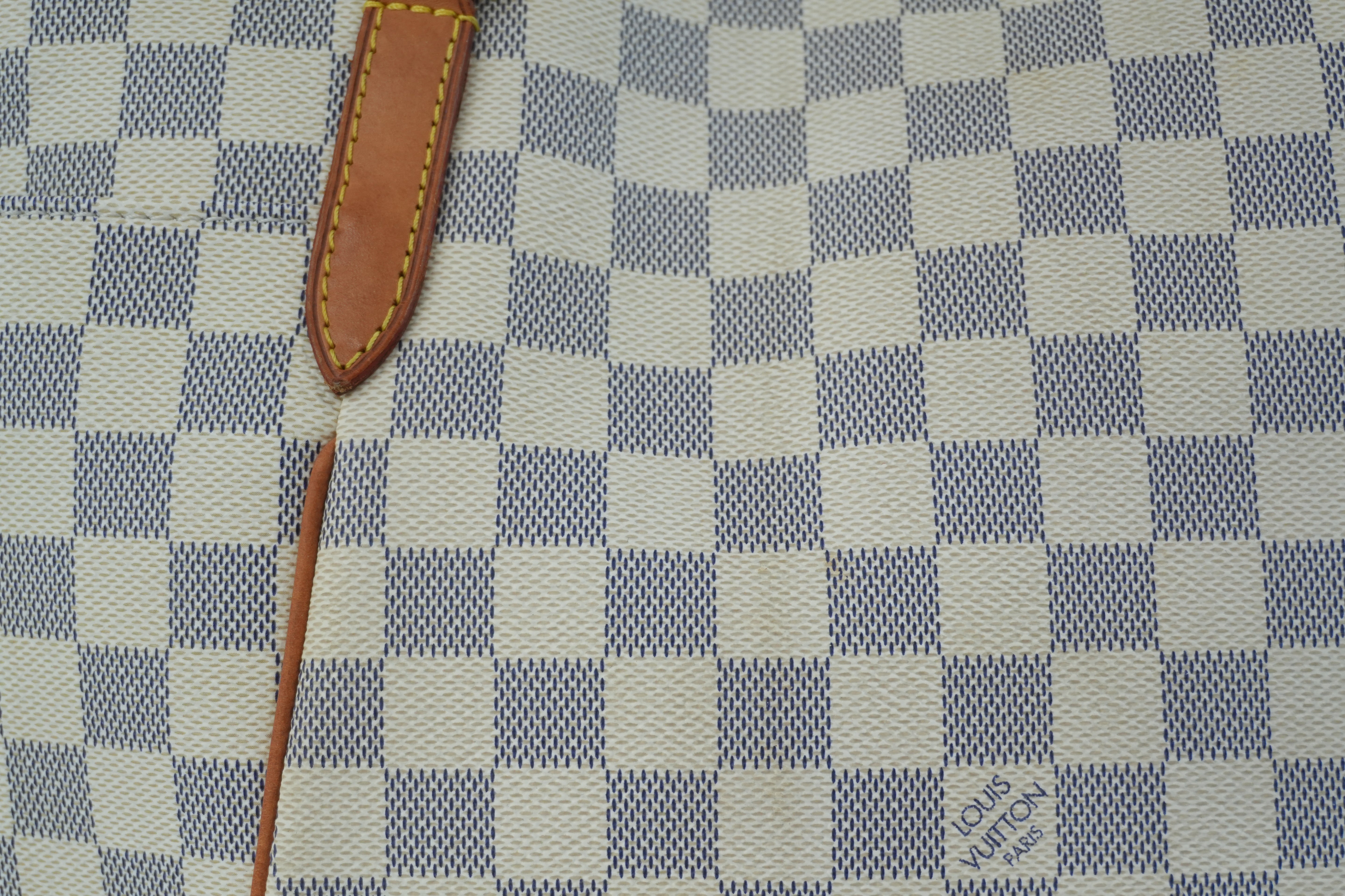 Pre-owned Louis Vuitton Damier Azur Totally MM Tote Bag