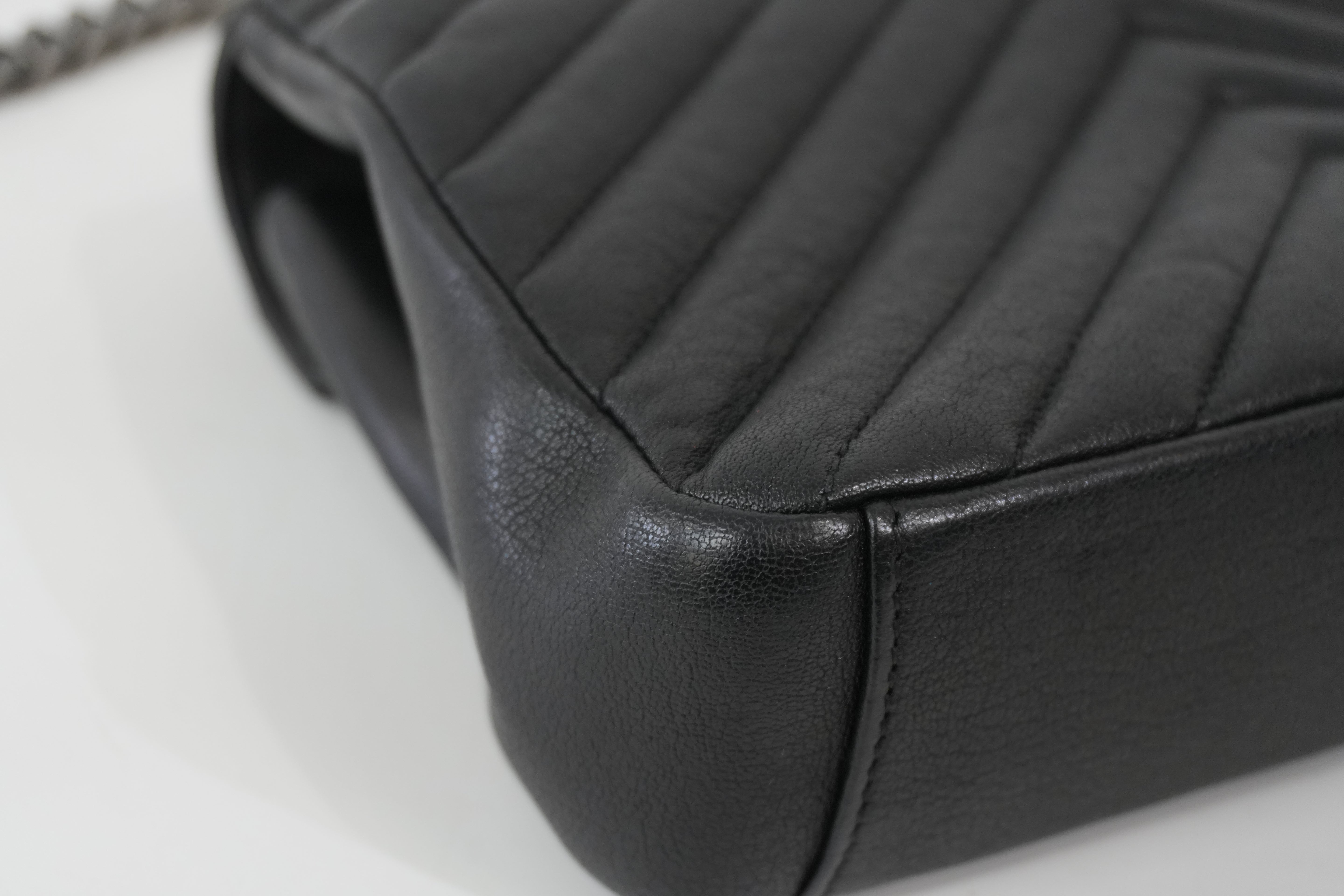 Pre-Owned Yves Saint Laurent Quilted College Chain Crossbody Black