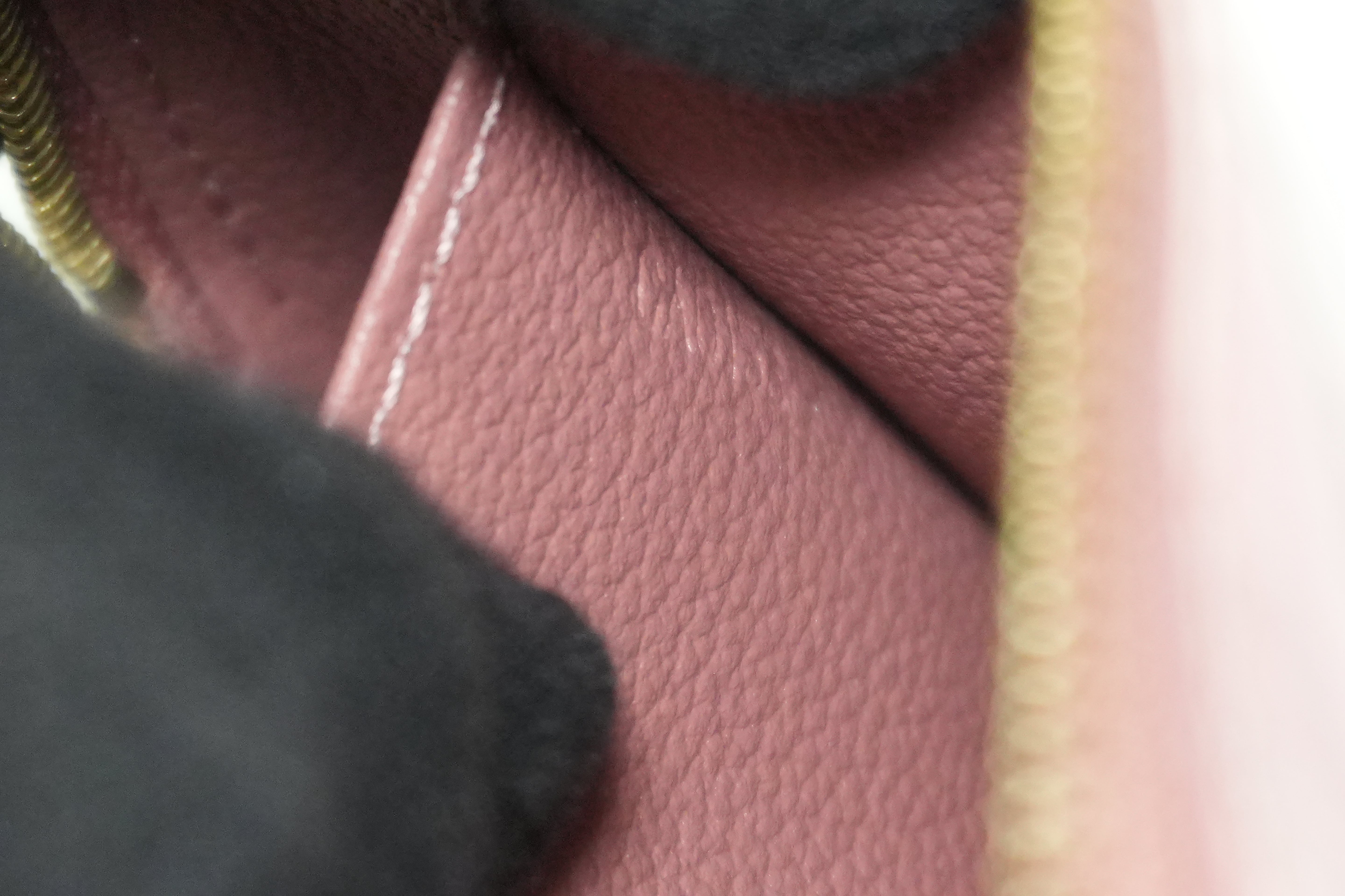 Pre-owned Louis Vuitton Vernis Cosmetic Pouch Pink