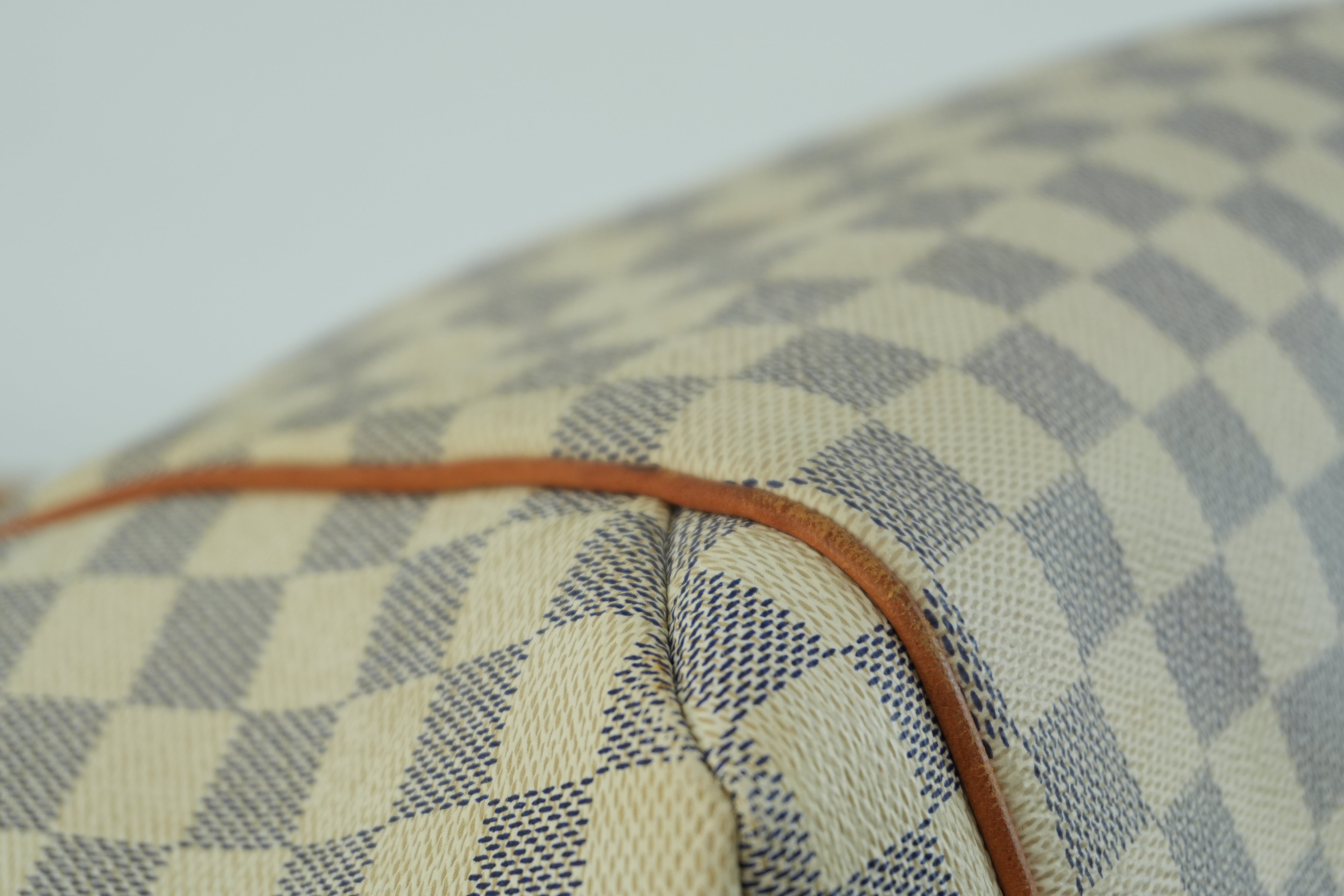 Pre-owned Louis Vuitton Damier Azur Totally MM Tote Bag