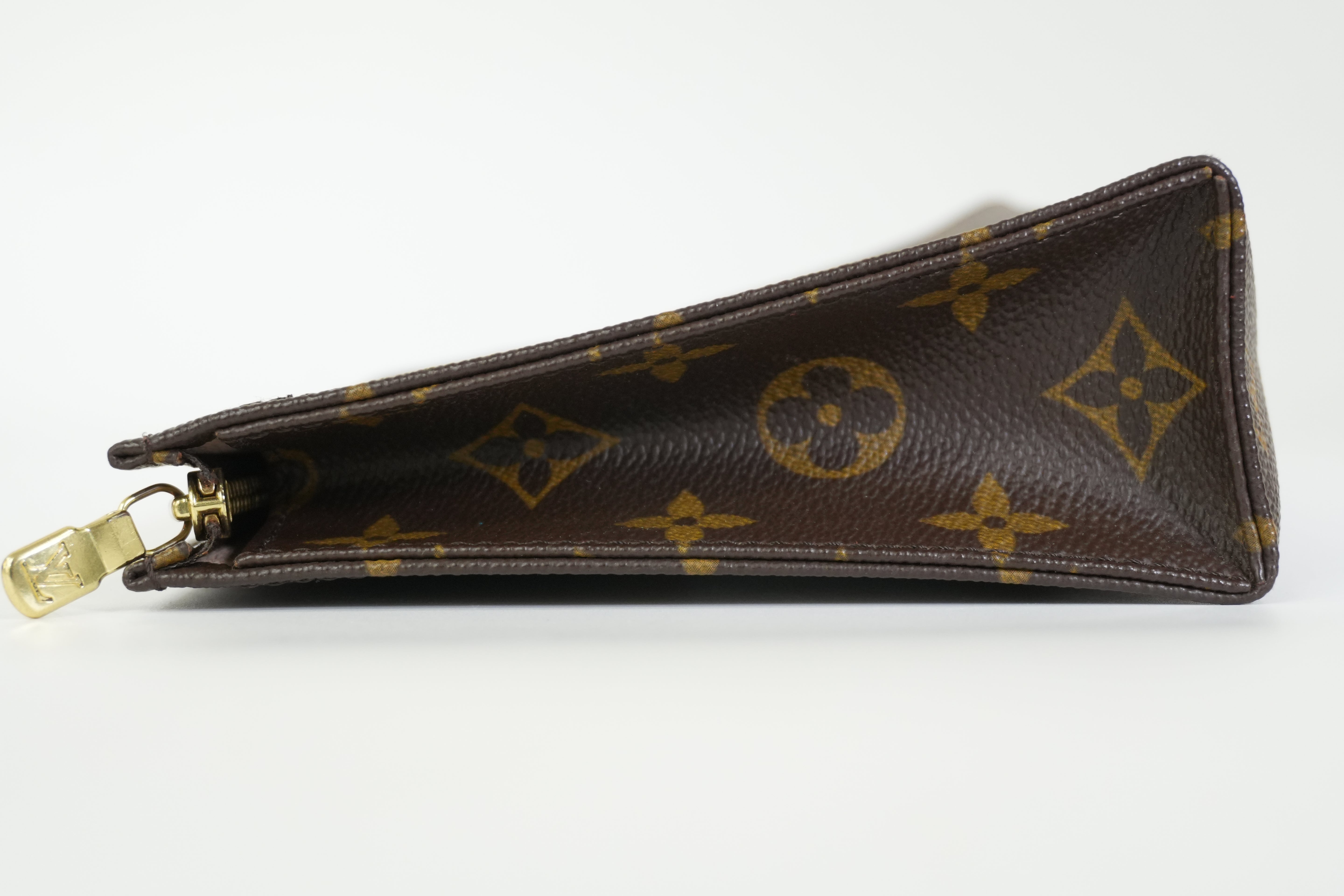 Pre-owned Louis Vuitton Monogram Toiletry 19 Pouch
