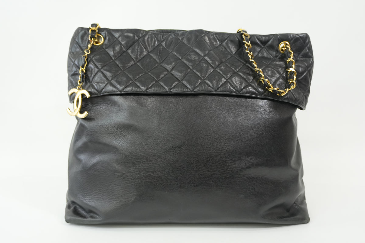 Pre-Owned Chanel Quilted Foldover Chain Tote Bag Black