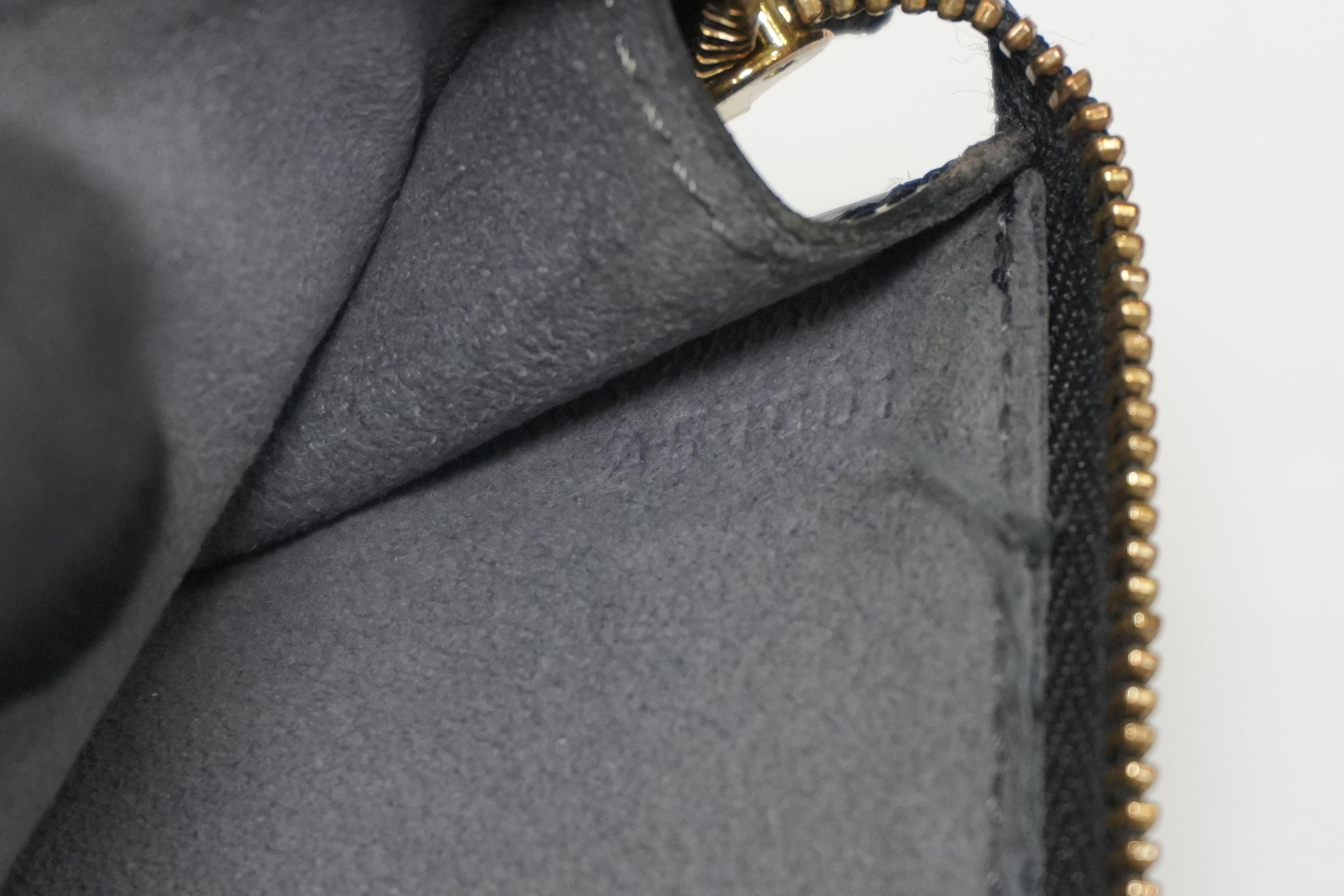 Pre-owned Louis Vuitton Epi Pochette Accessories Handbag Black