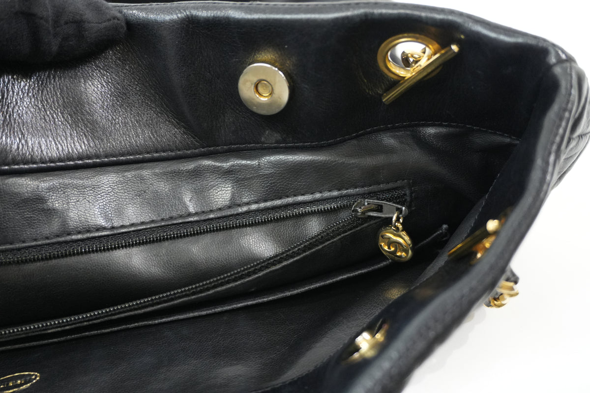 Pre-Owned Chanel Quilted Foldover Chain Tote Bag Black