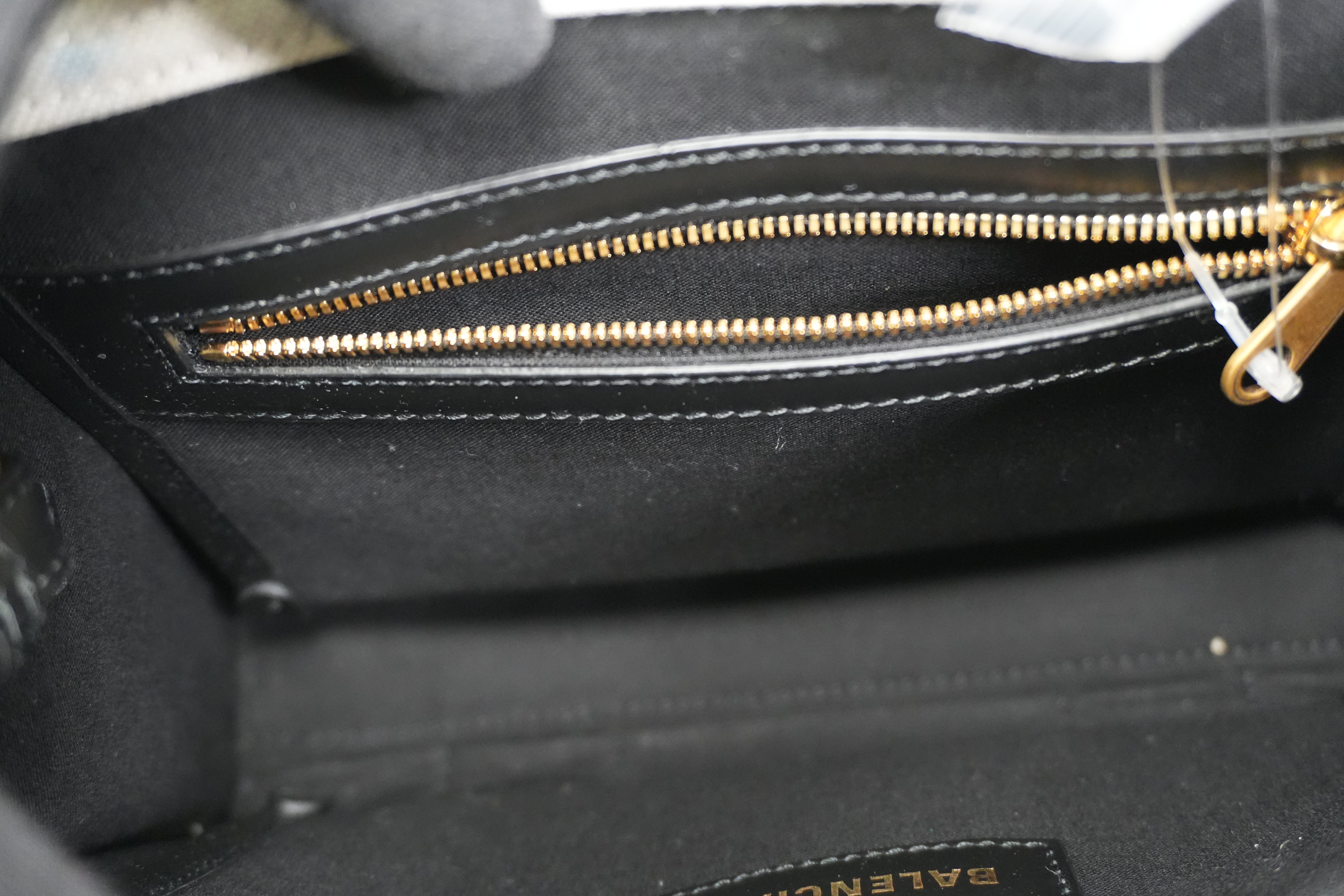 Pre-owned Balenciaga Two Way Small Handbag Black and White