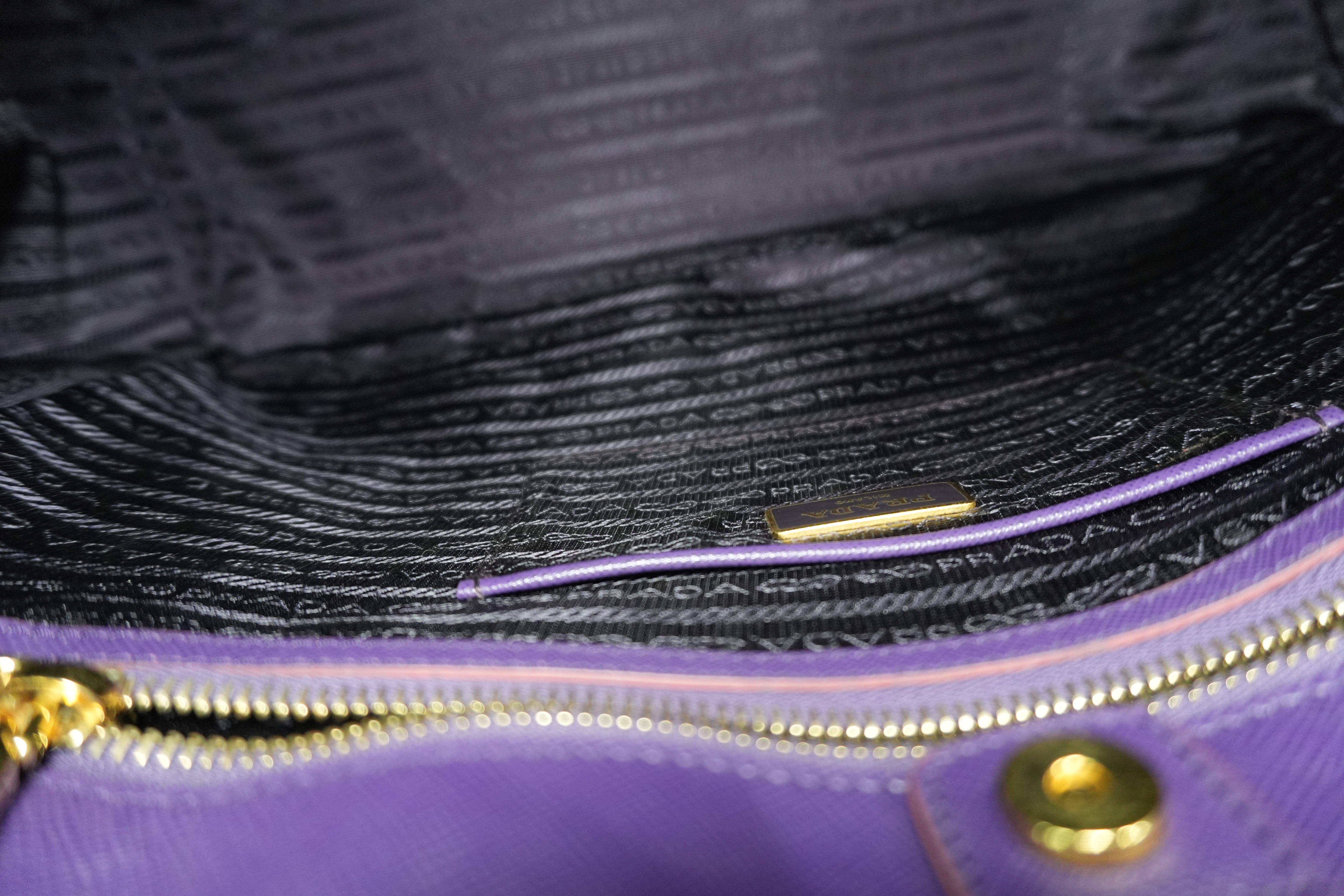 Pre-Owned Prada Saffiano Lux Galleria Double Zip Handbag Purple