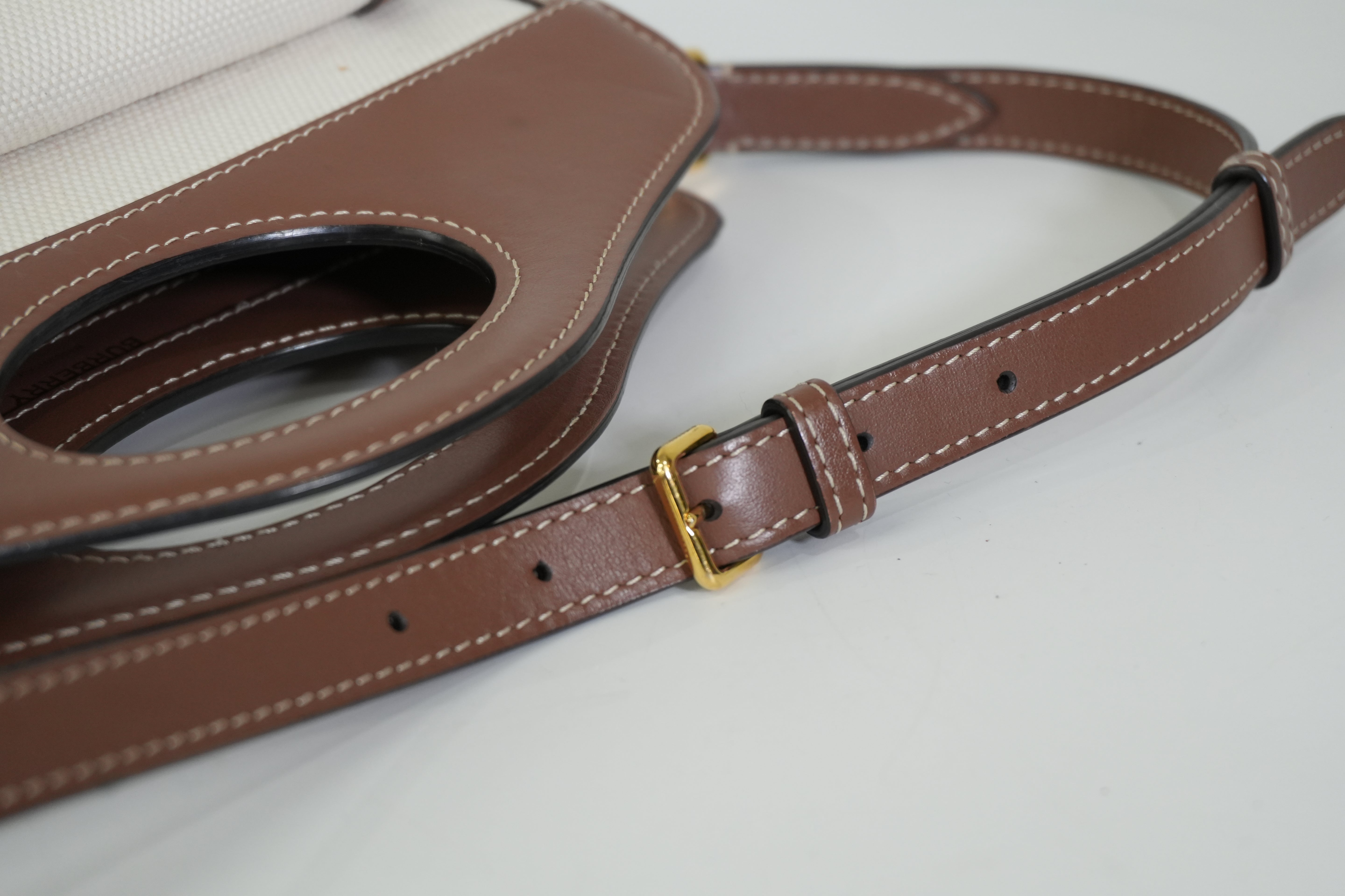 Pre-owned Burberry Shoulder Bag Ivory and Brown